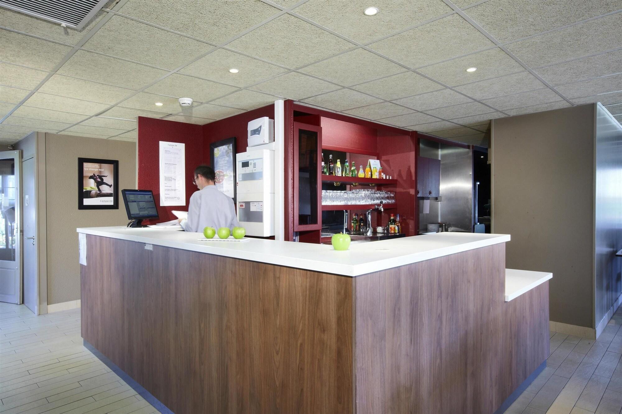 Vista Lobby Campanile Montbeliard - Sochaux
