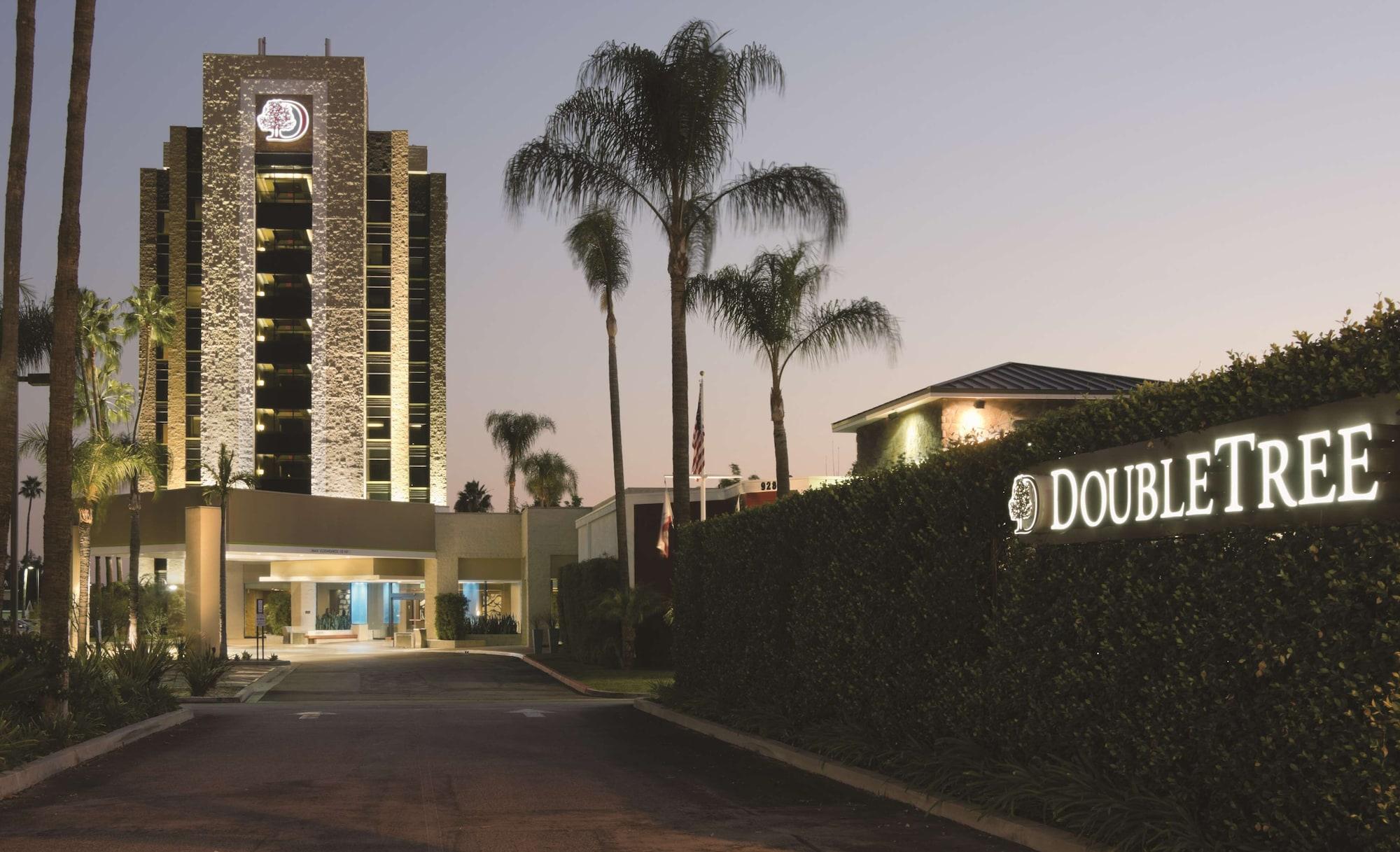 Vista Exterior DoubleTree by Hilton Monrovia - Pasadena Area