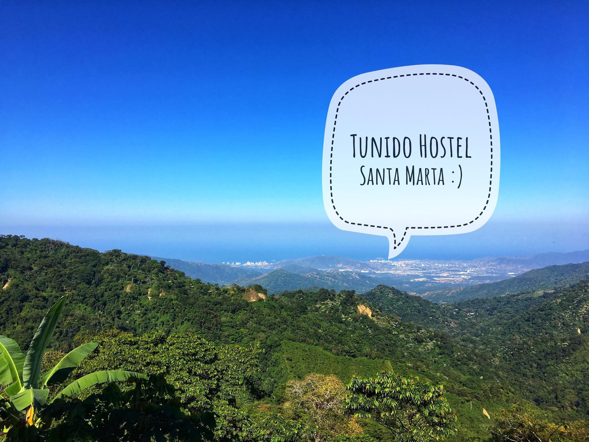 Vista Exterior Tunido - Hostel