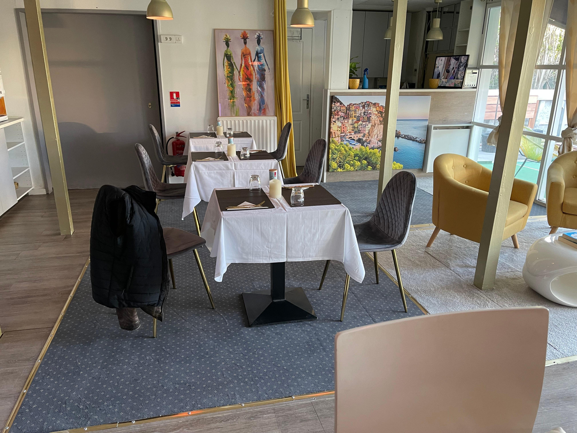 Vista Lobby GHM Airport Hotel