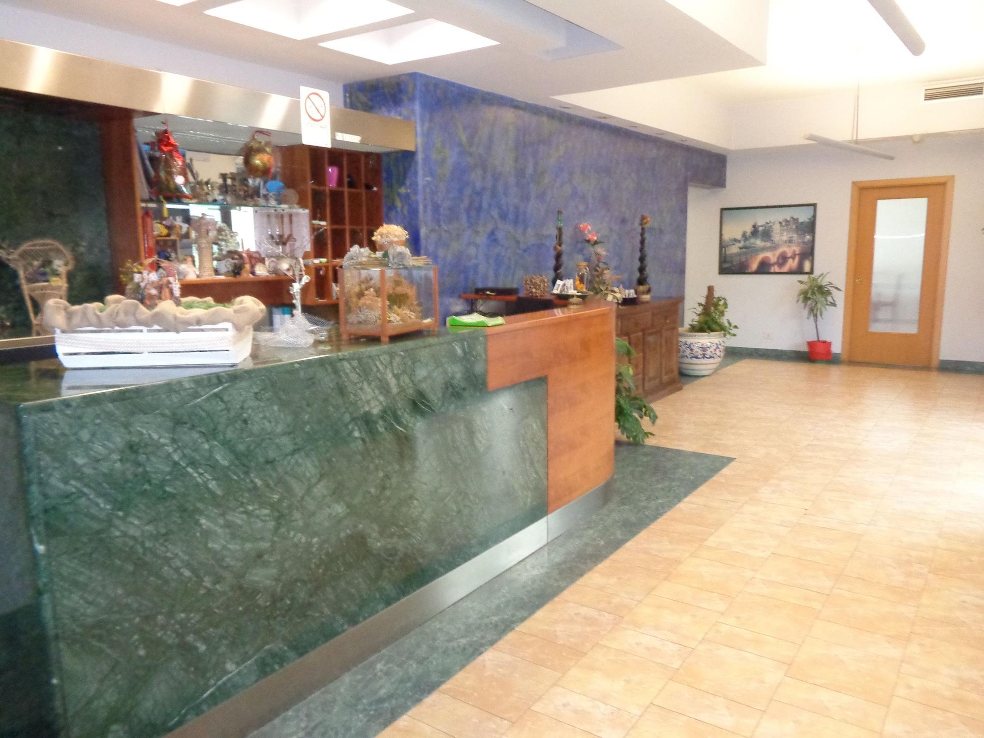 Bar/Salón Hotel Millennium