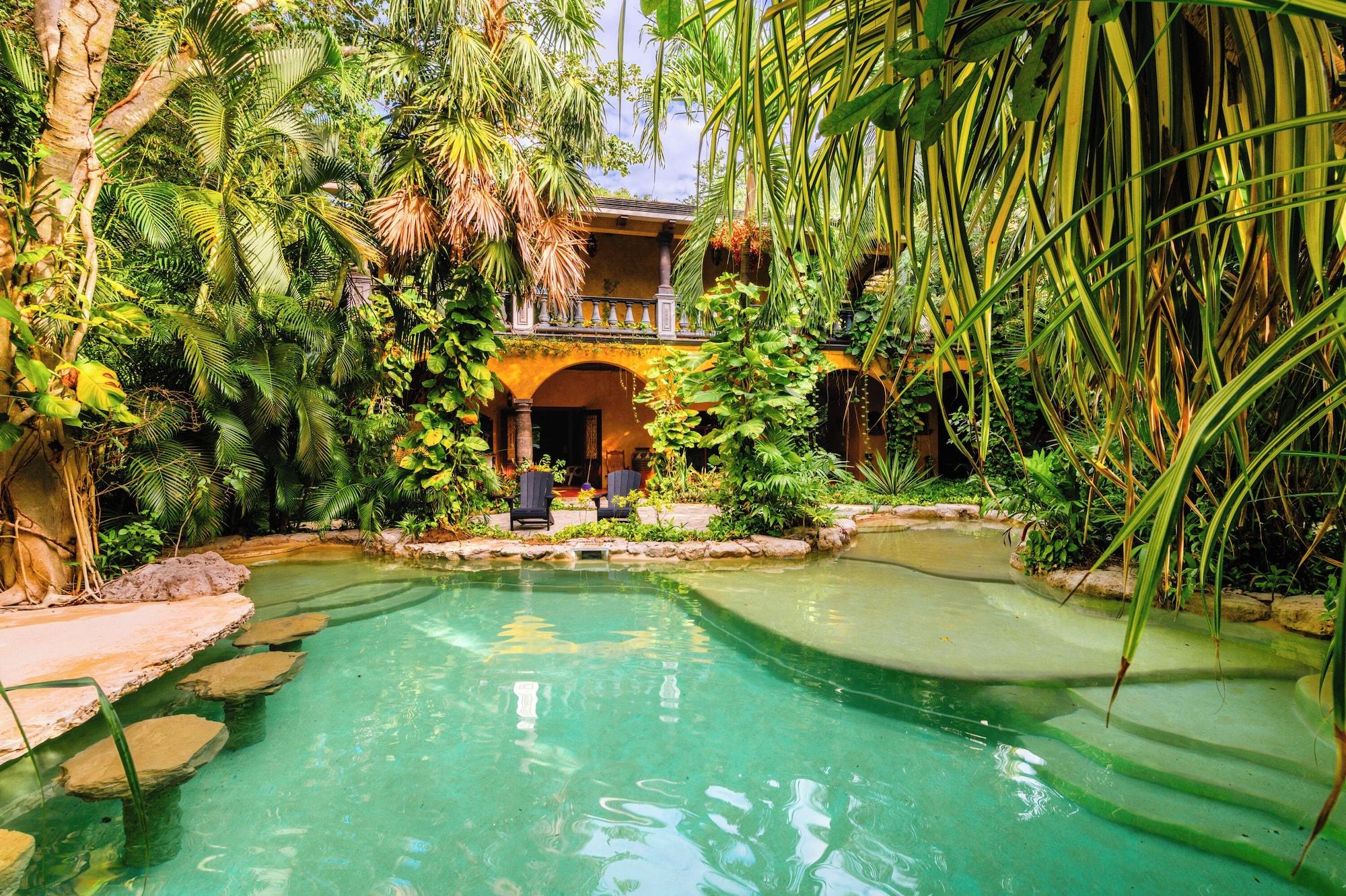 Varios La Hacienda Hotel, at Xcaret