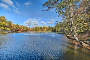Alquiler Vacacional - Cozy Caymus Cabin ~ 3 Miles to Callaway Gardens!