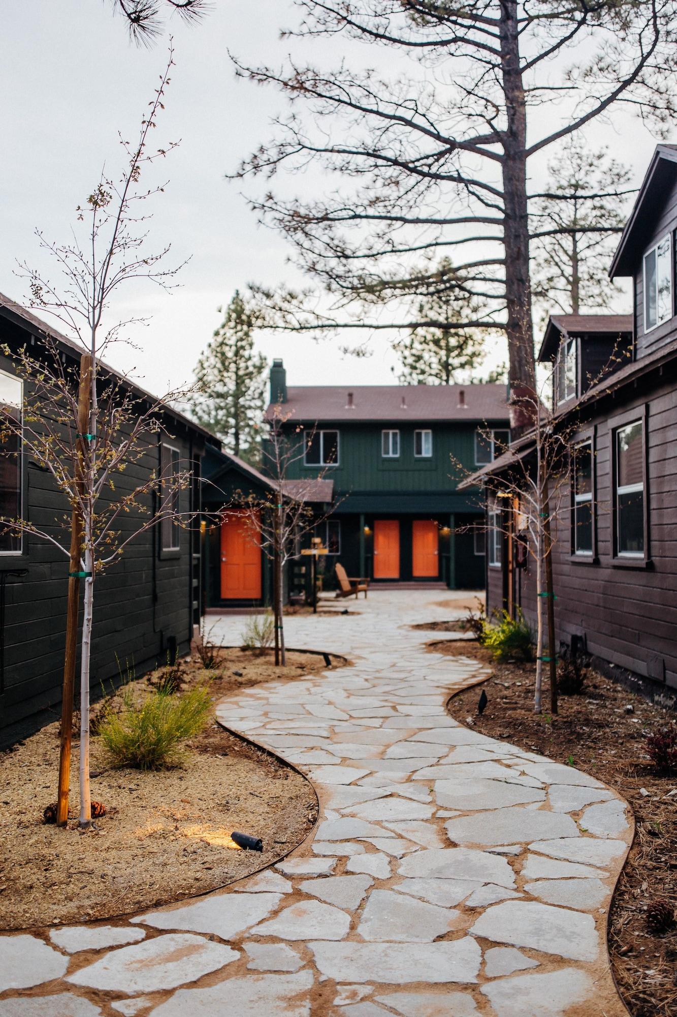 Vista Exterior Noon Lodge at Mallard Bay