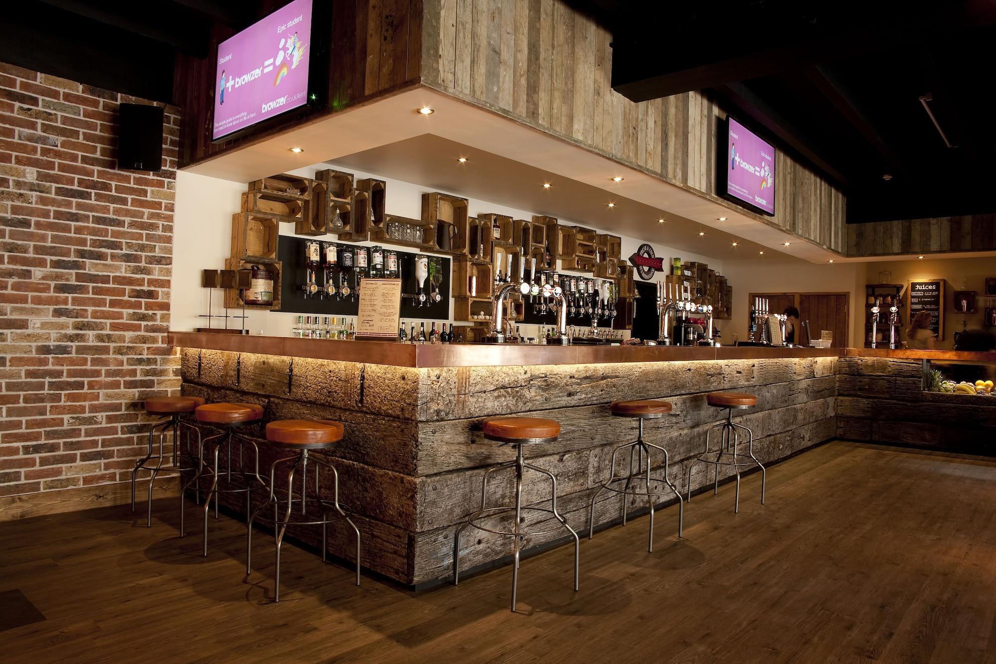 Bar/Salón Becket Court - University of Kent - Campus Accommodation
