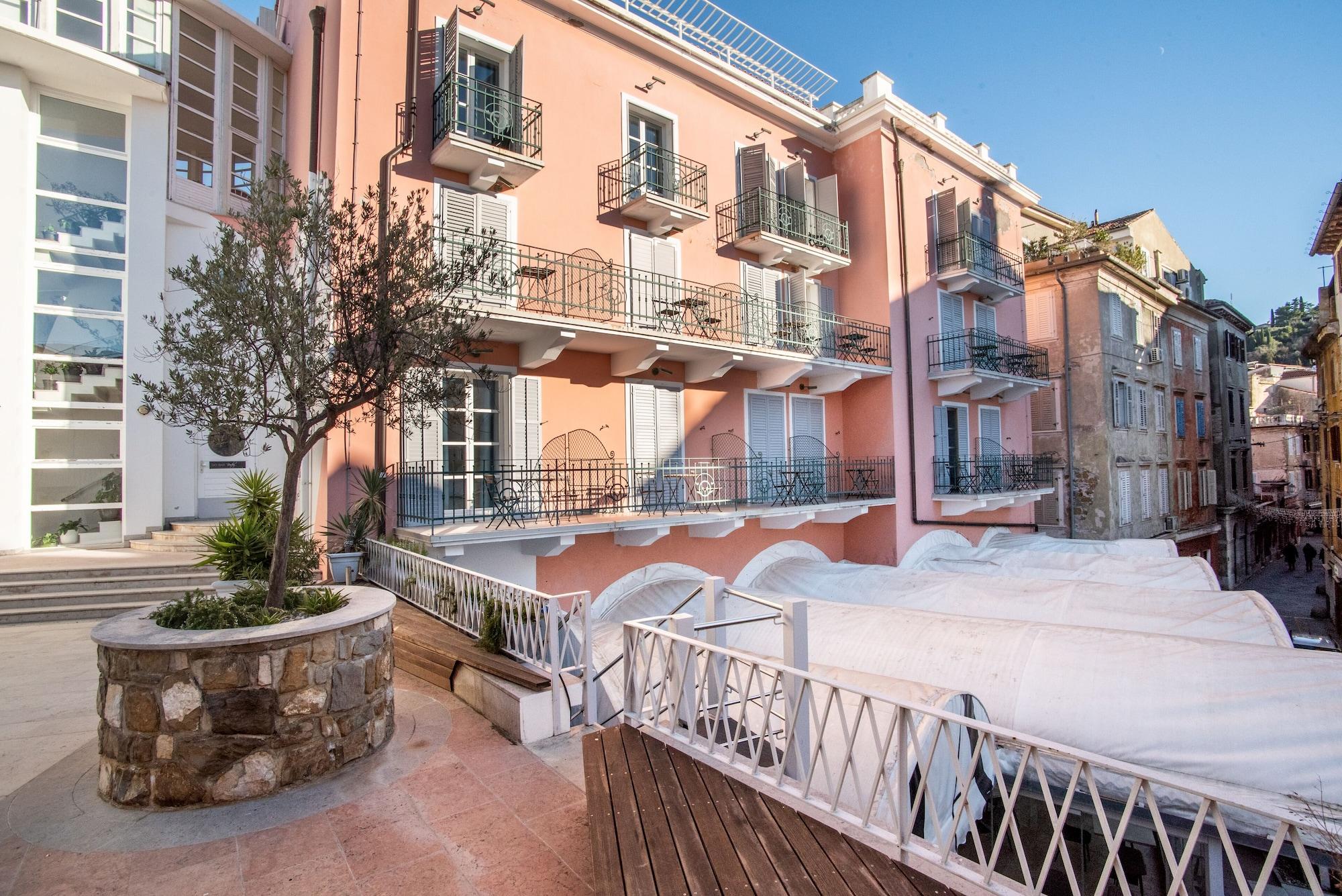 Vista Exterior Art Hotel Tartini