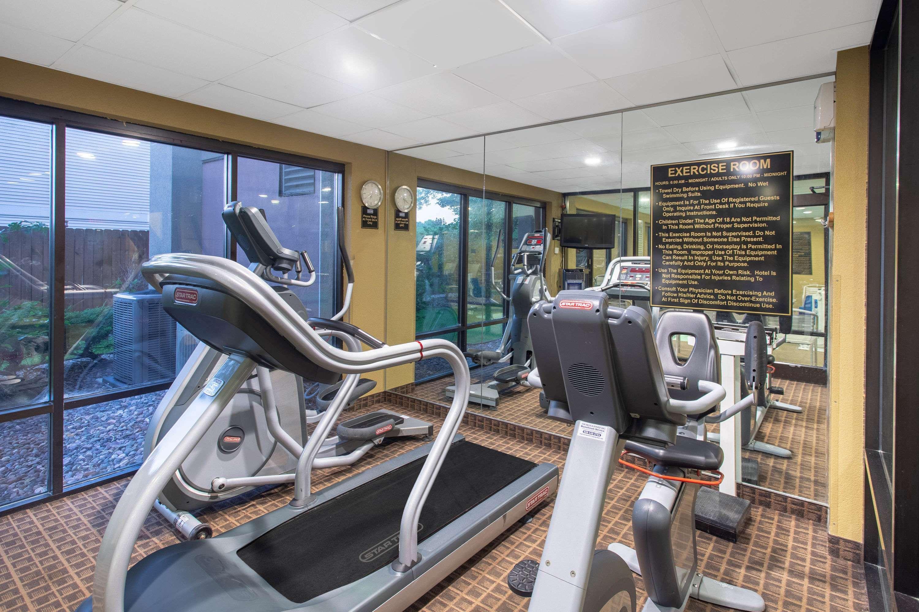 Gimnasio AmericInn by Wyndham Madison West