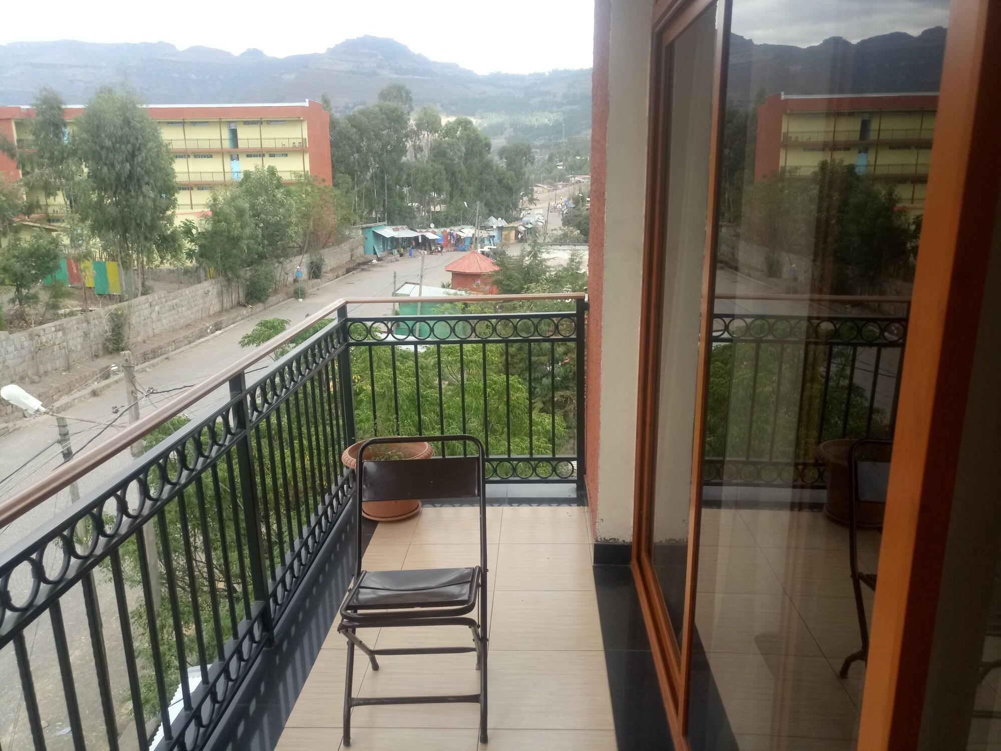 Varios Honey Land Hotel