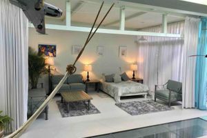 Alquiler Vacacional - 2nd FL high ceiling loft with pool