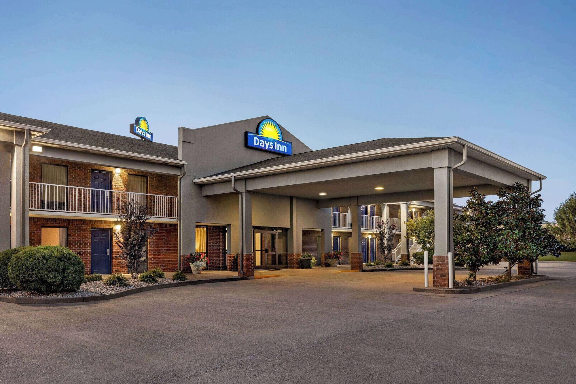 Vista Exterior Days Inn by Wyndham Kuttawa/Eddyville
