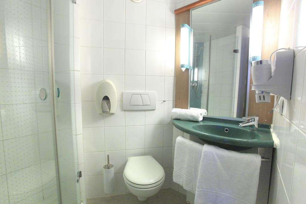 Habitación Brit Hotel Calais