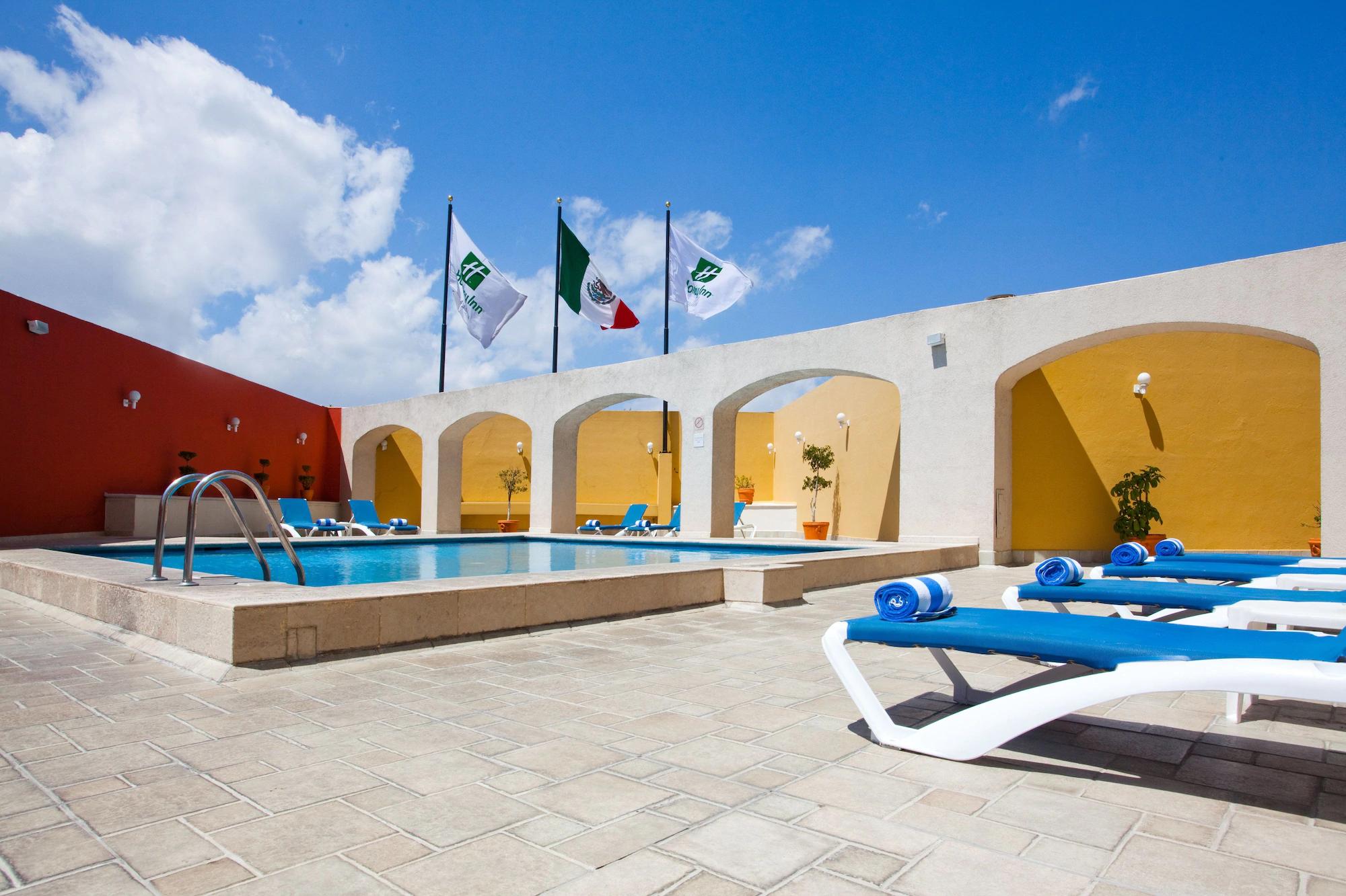 Pool view Holiday Inn Puebla La Noria