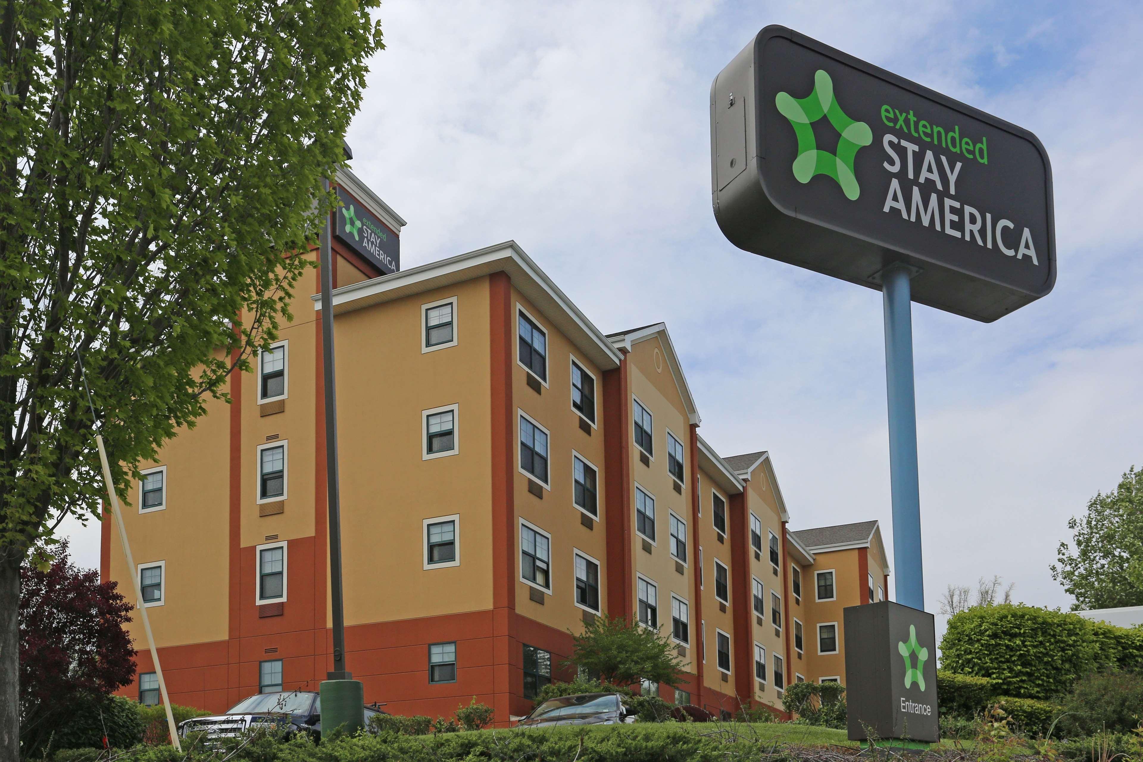 Vista Exterior Extended Stay America Suites Philadelphia Plymouth Meeting E