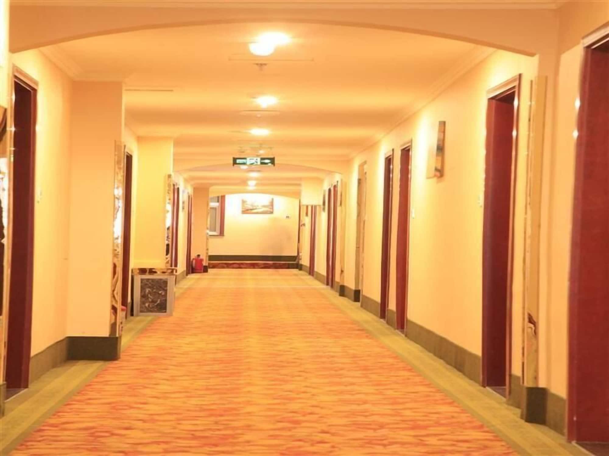 Varios Greentree Inn Beijing Yanqing Gaota Rd Express Hotel