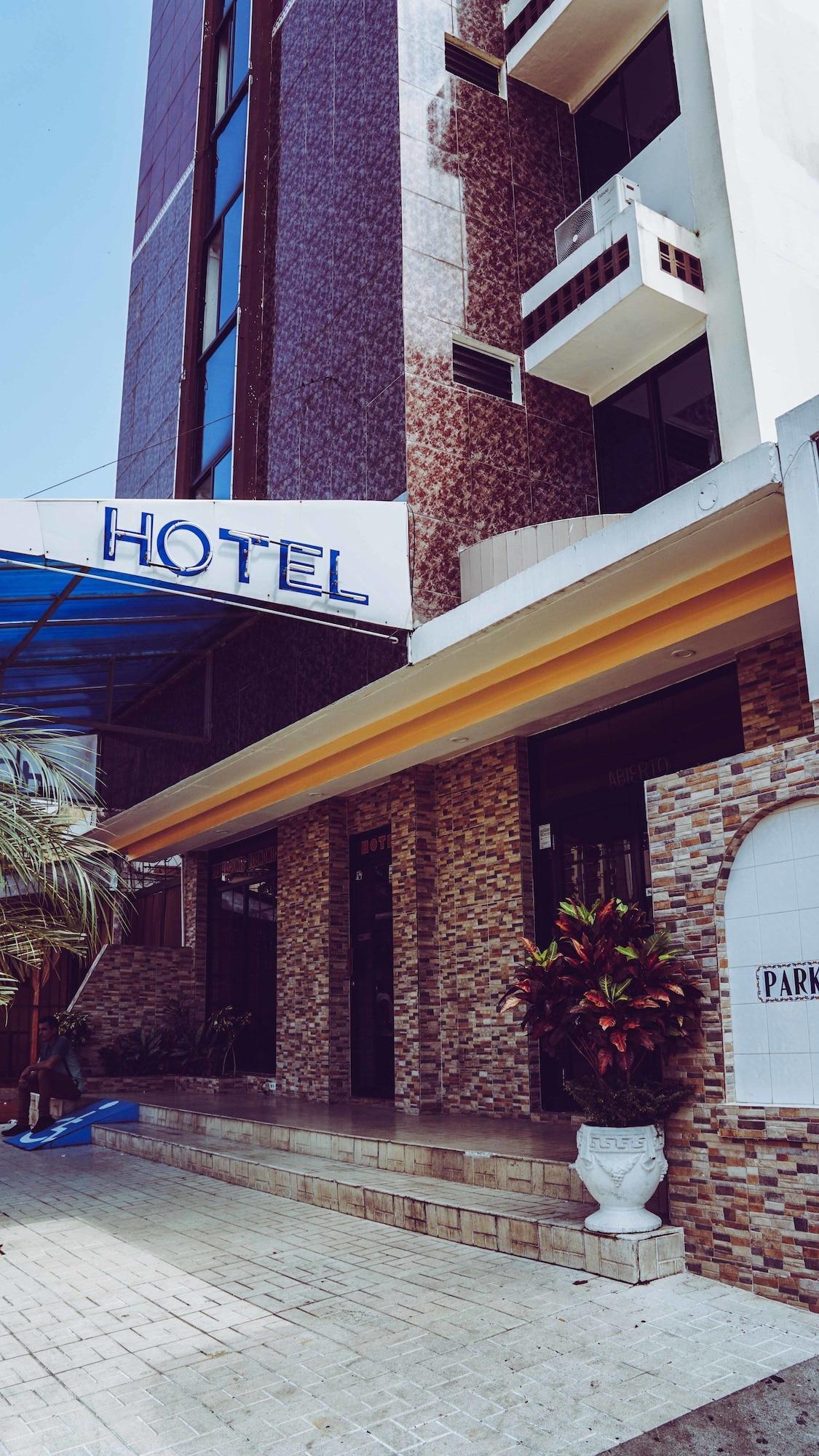 Varios Hotel Arenteiro