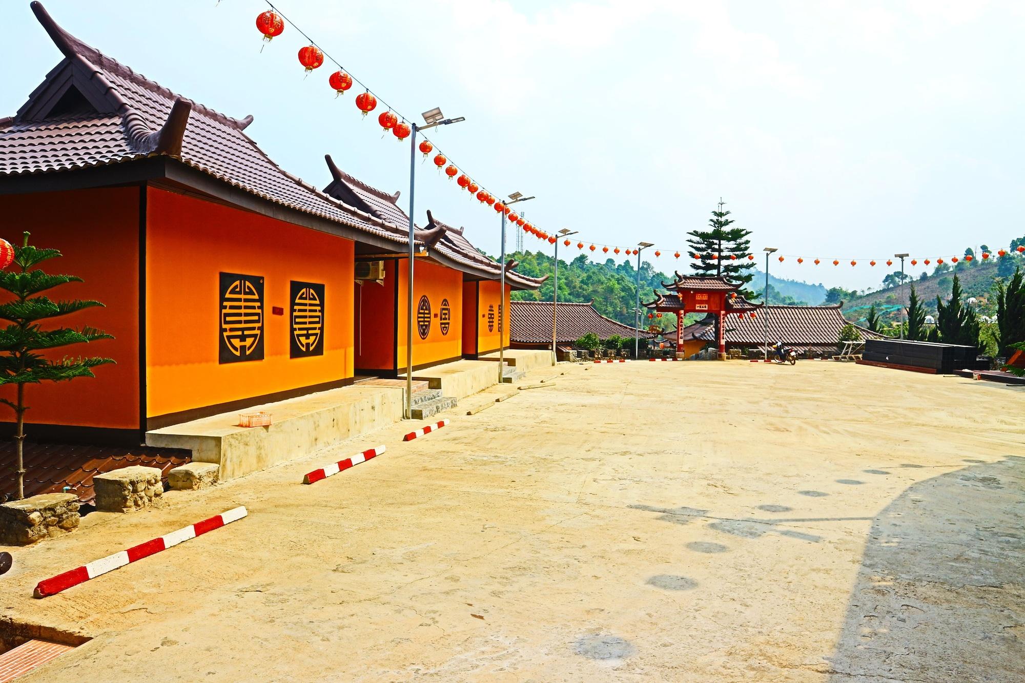 Vista Exterior Chasa Rakthai Resort