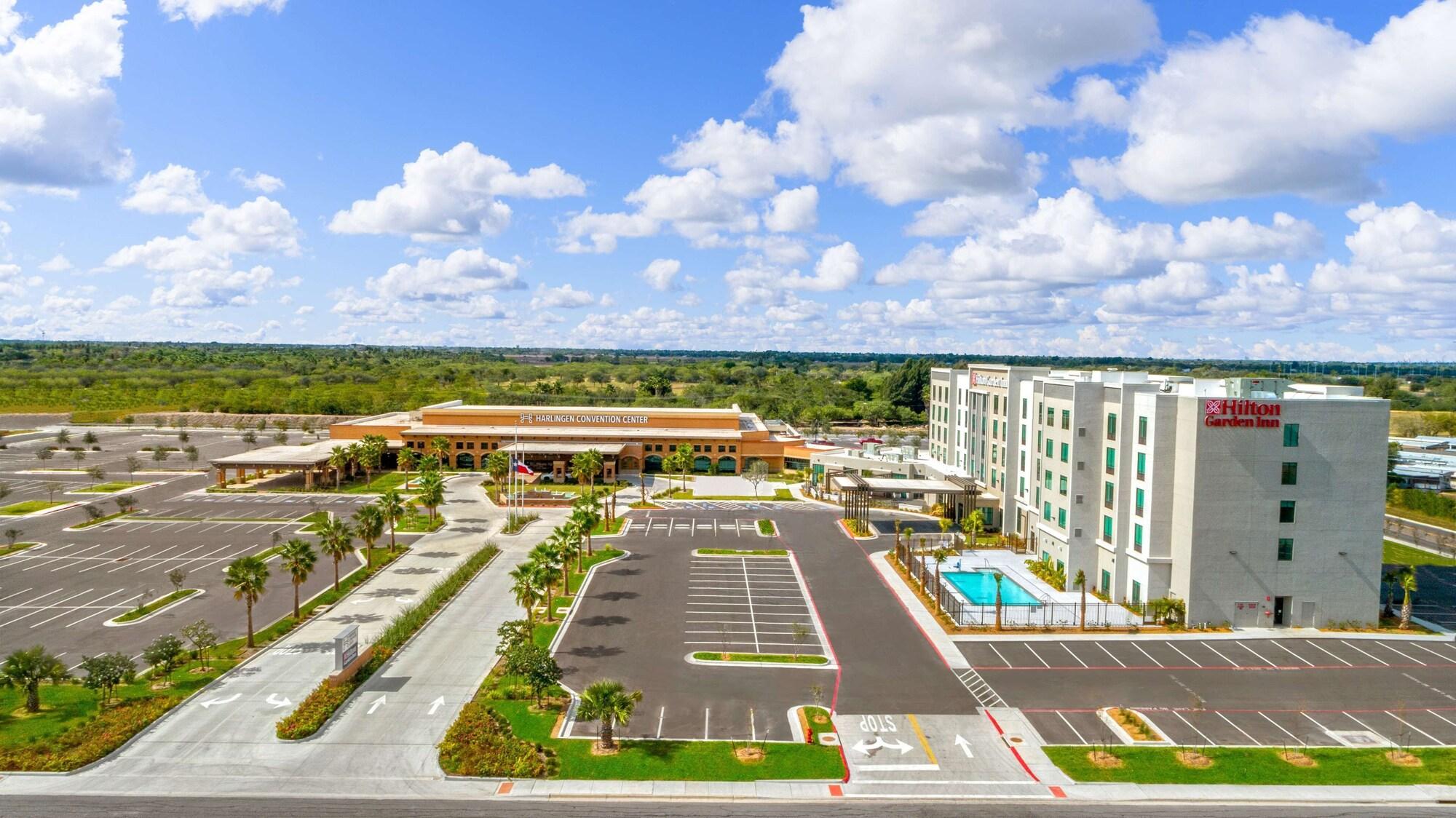 Vista Exterior Hilton Garden Inn Harlingen Convention Center