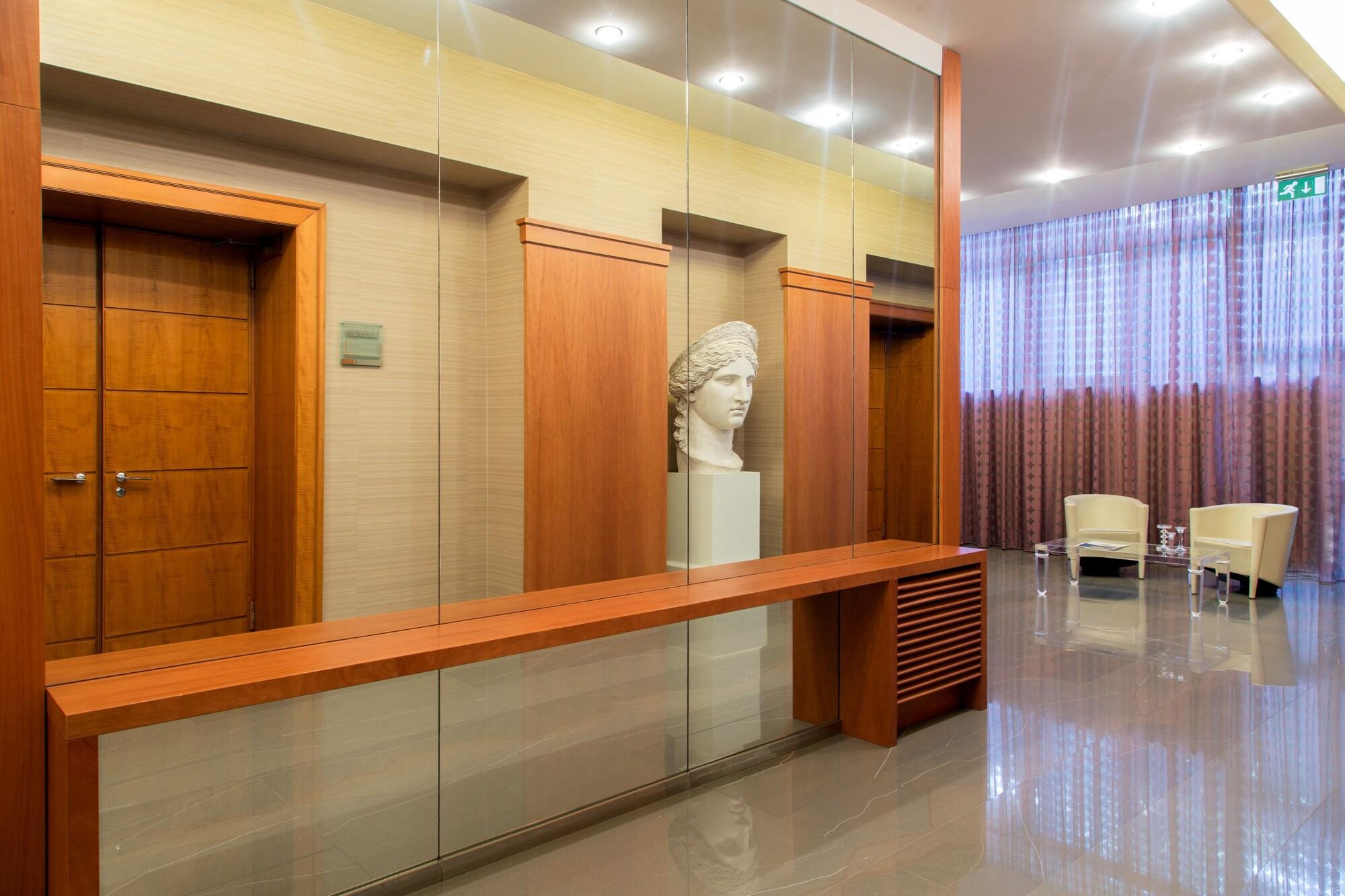 Vista Lobby Hotel Enea Pomezia