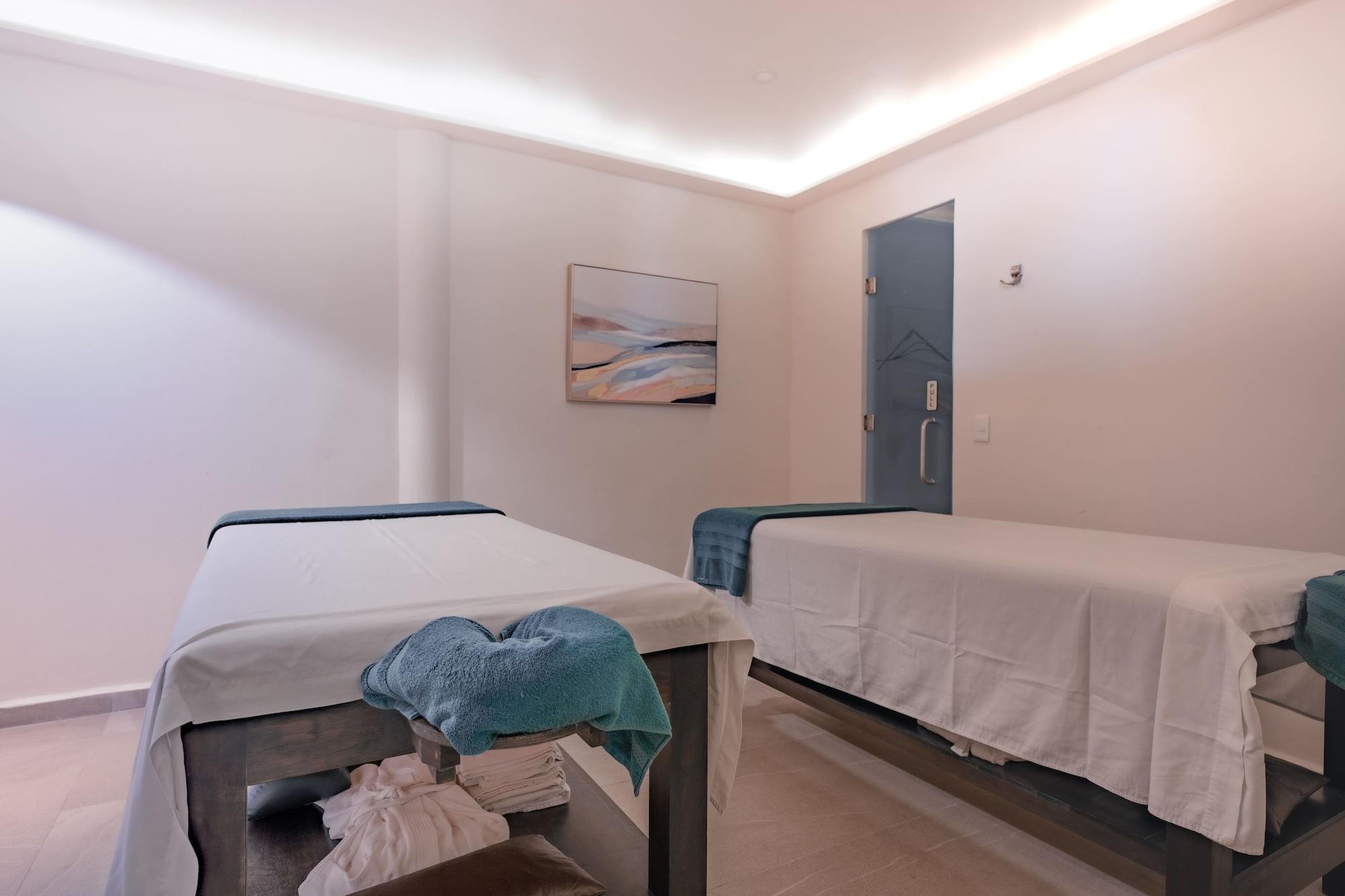 Spa Pinnacle Resorts 180
