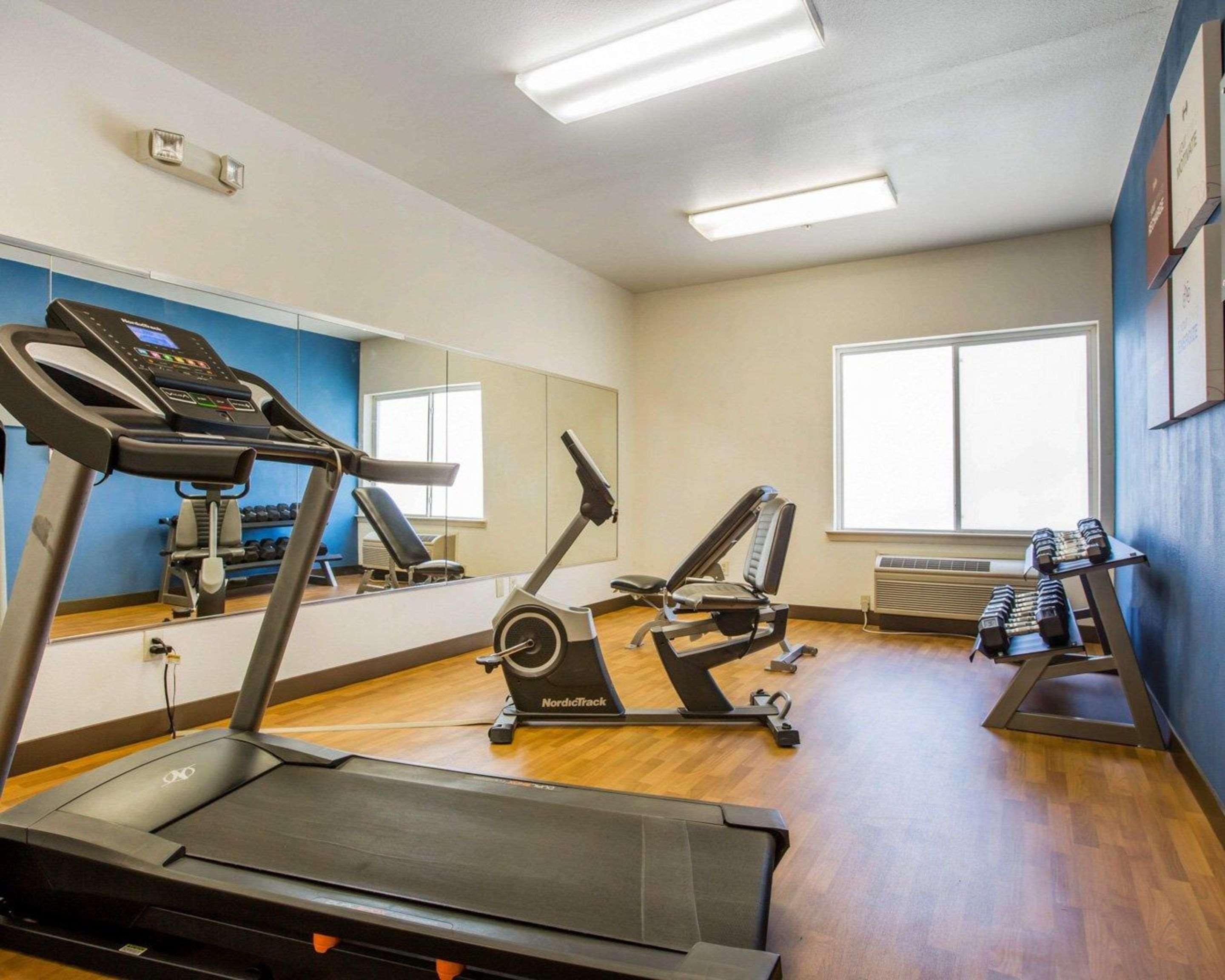 Instalaciones Recreativas Comfort Suites Tulare