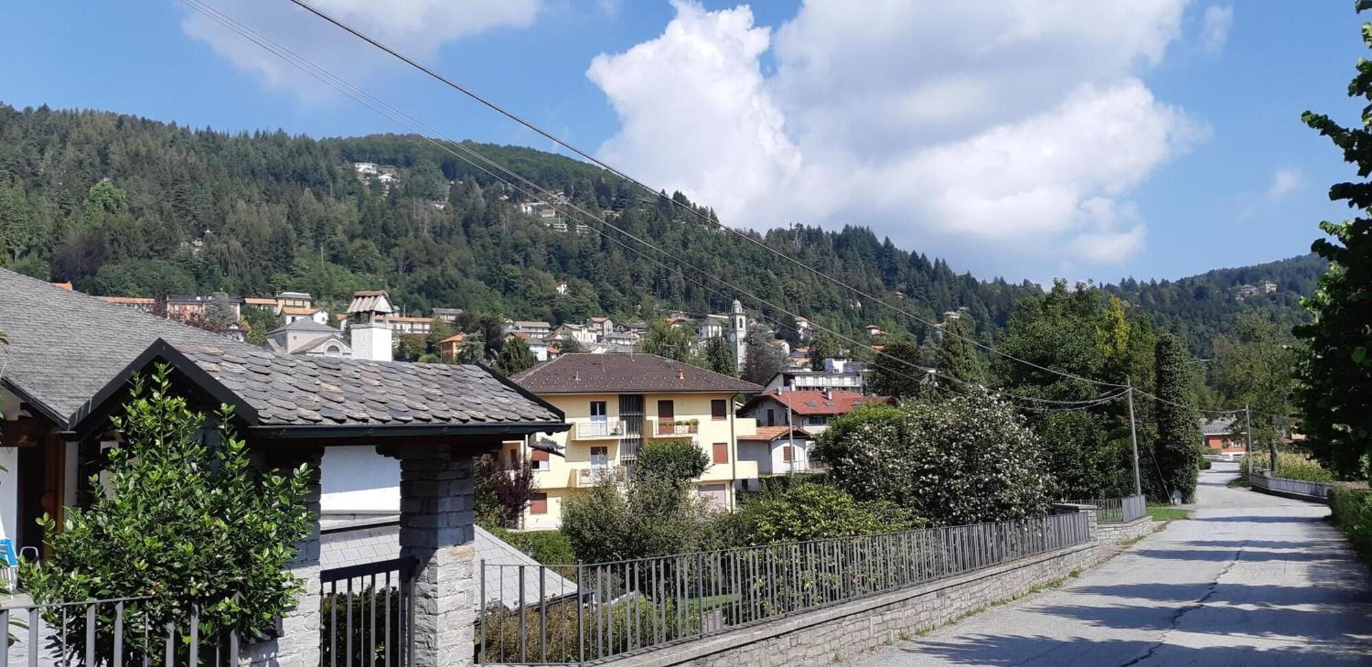 Vista Exterior Azzurra e Lilla