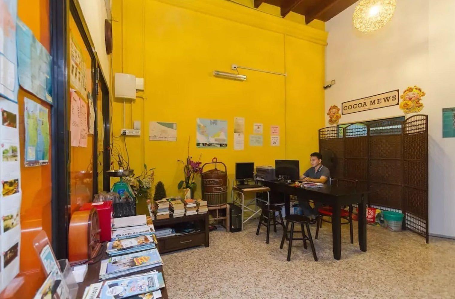 Vista Lobby Cocoa Mews Cafe & Homestay - Hostel