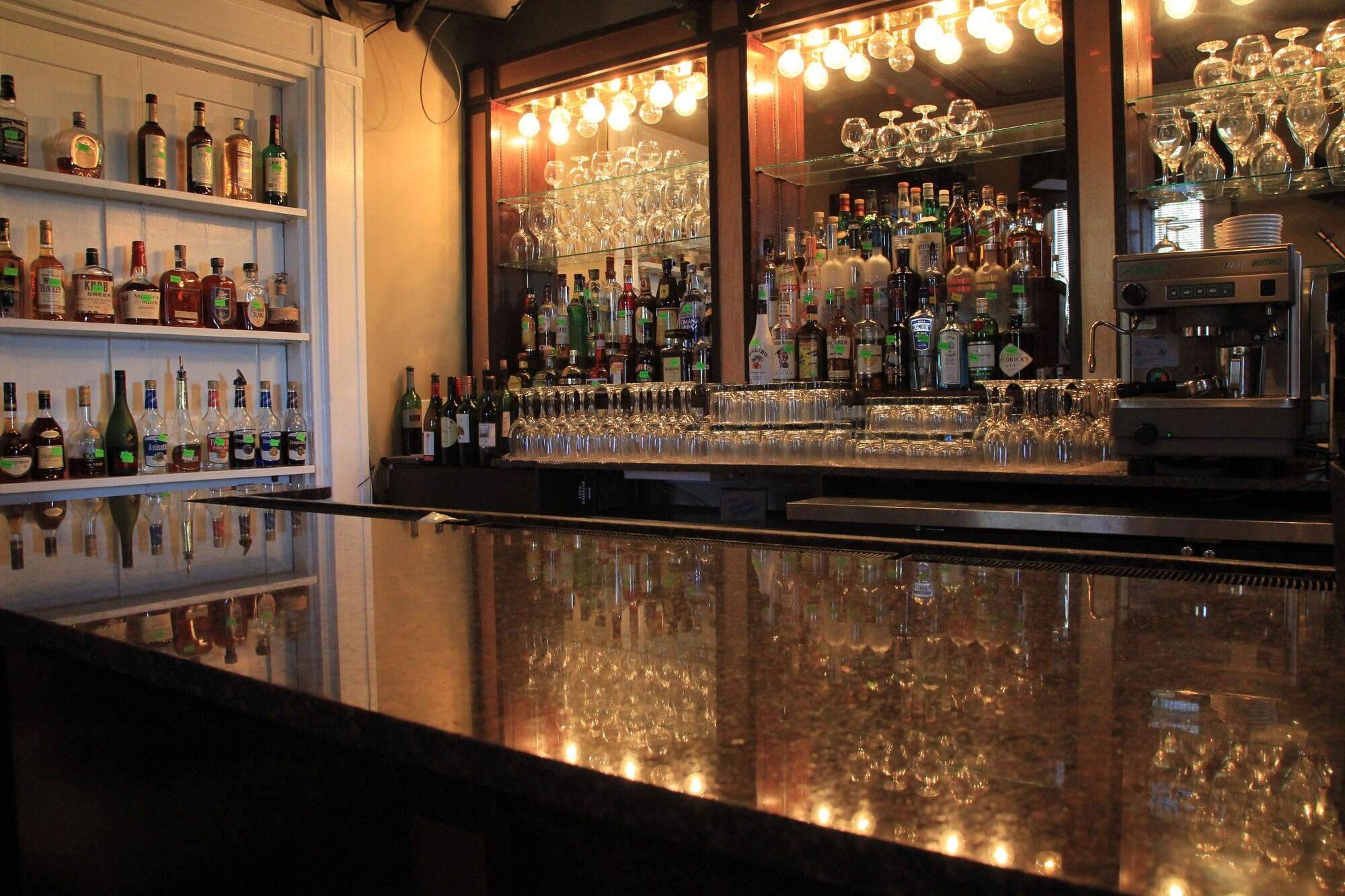 Bar/Salón City Club of Wilmington