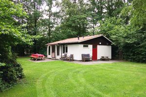 Alquiler Vacacional - Atmospheric Bungalow in Exloo With Bicycles Available