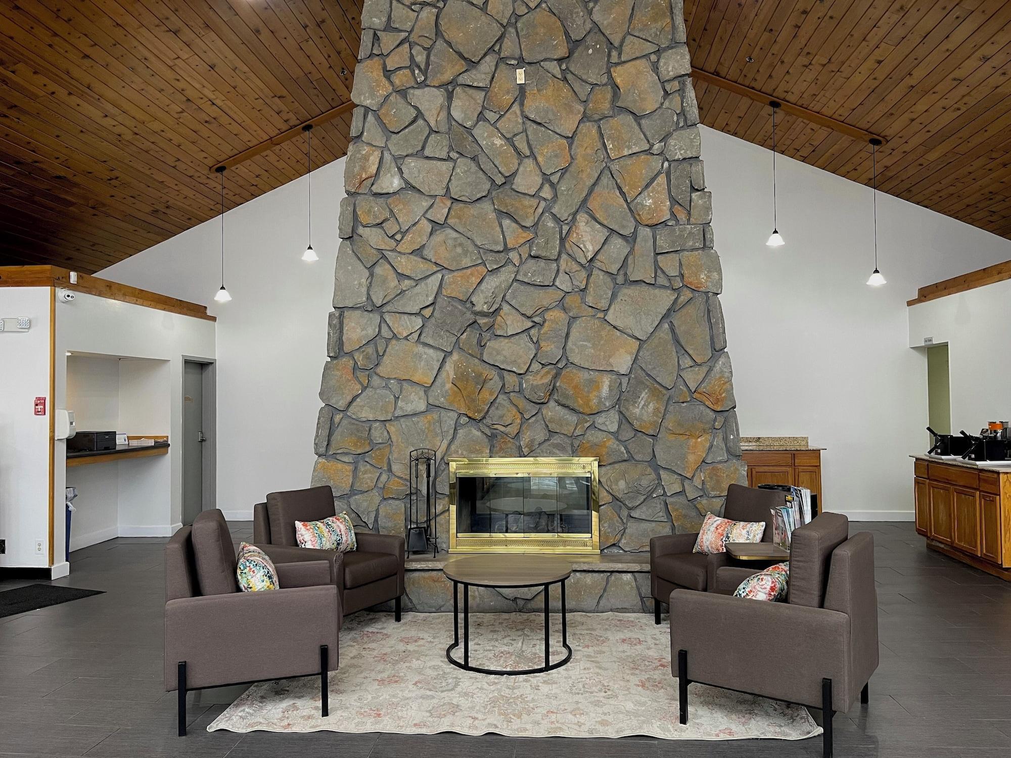 Vista Lobby Comfort Inn & Suites Syracuse-Carrier Circle