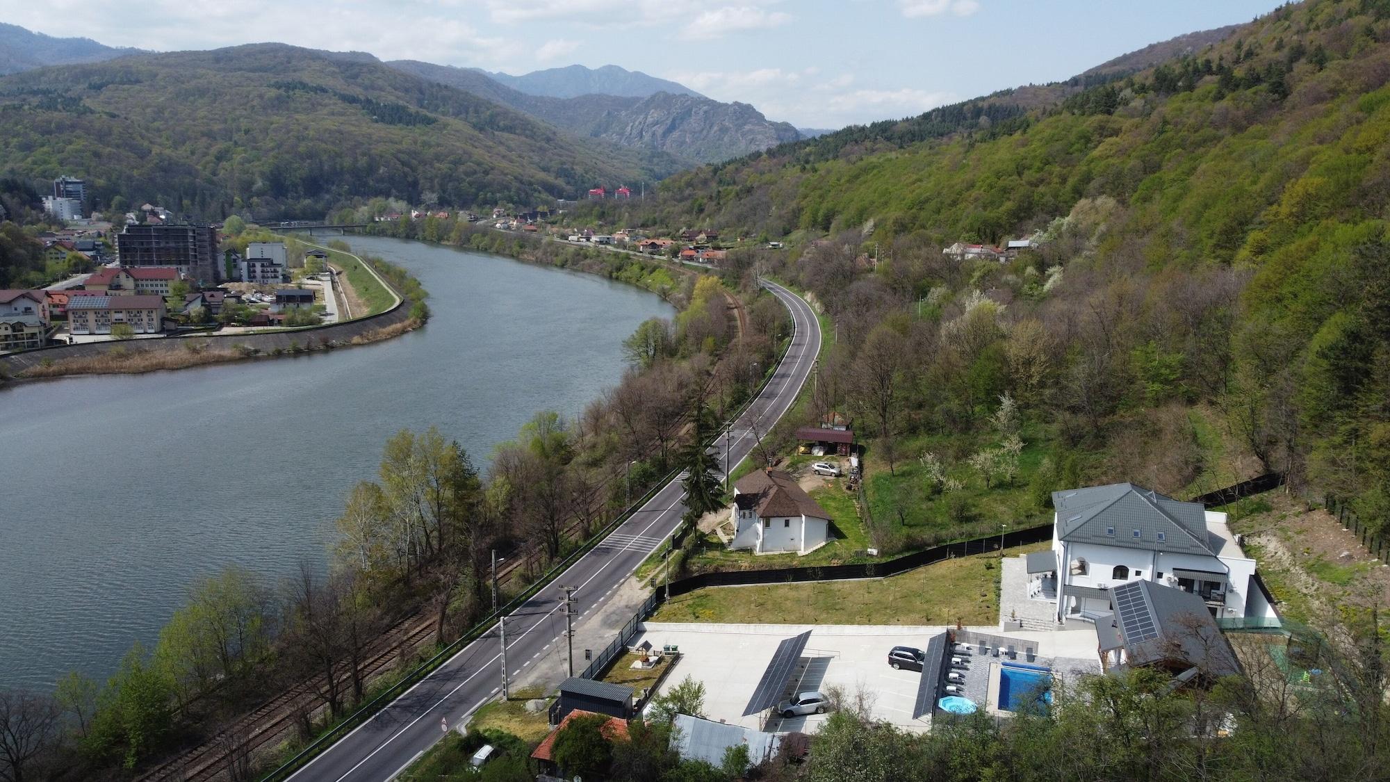 Varios VILA CASA BASARAB