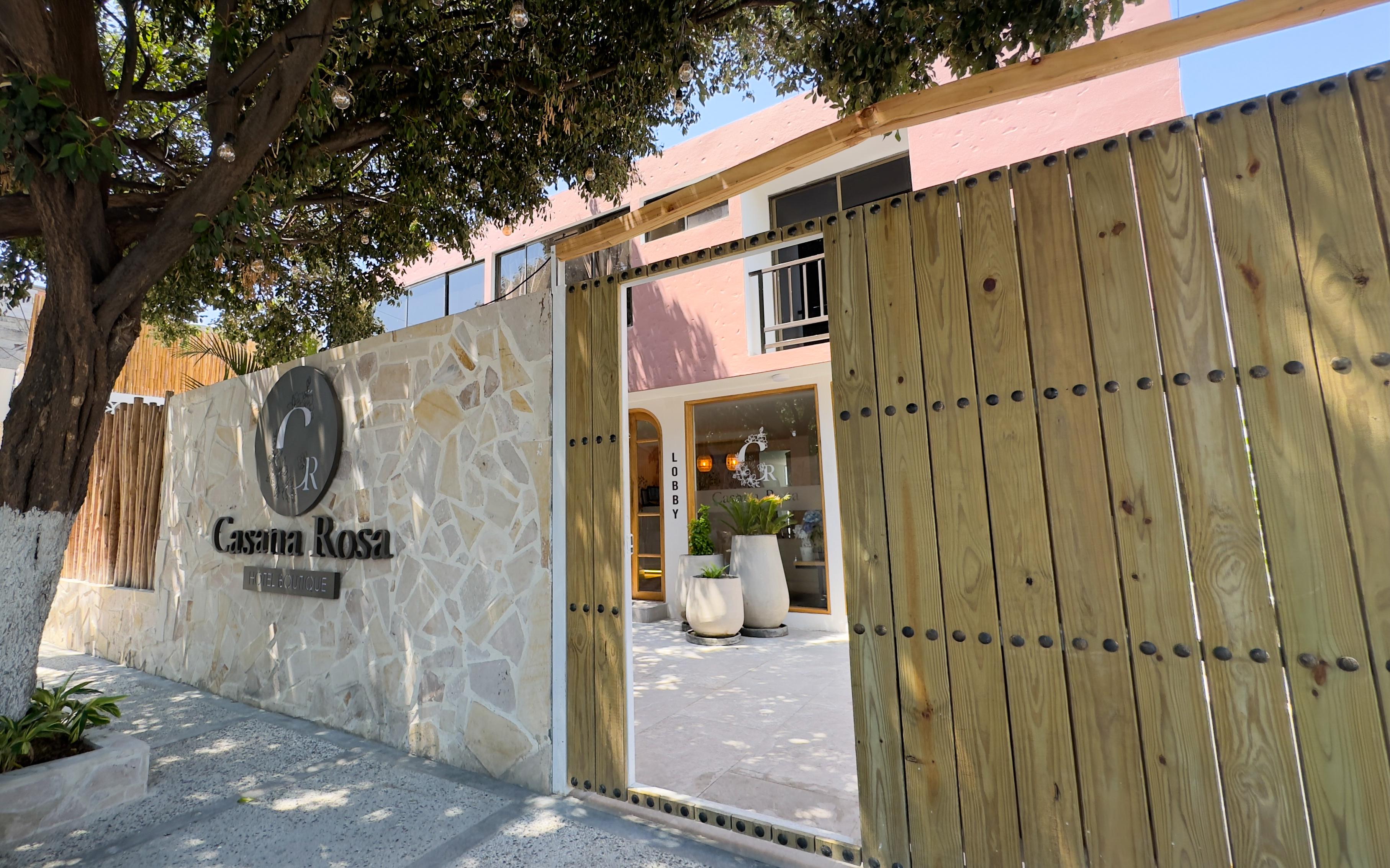 Vista Exterior Casana Rosa Hotel