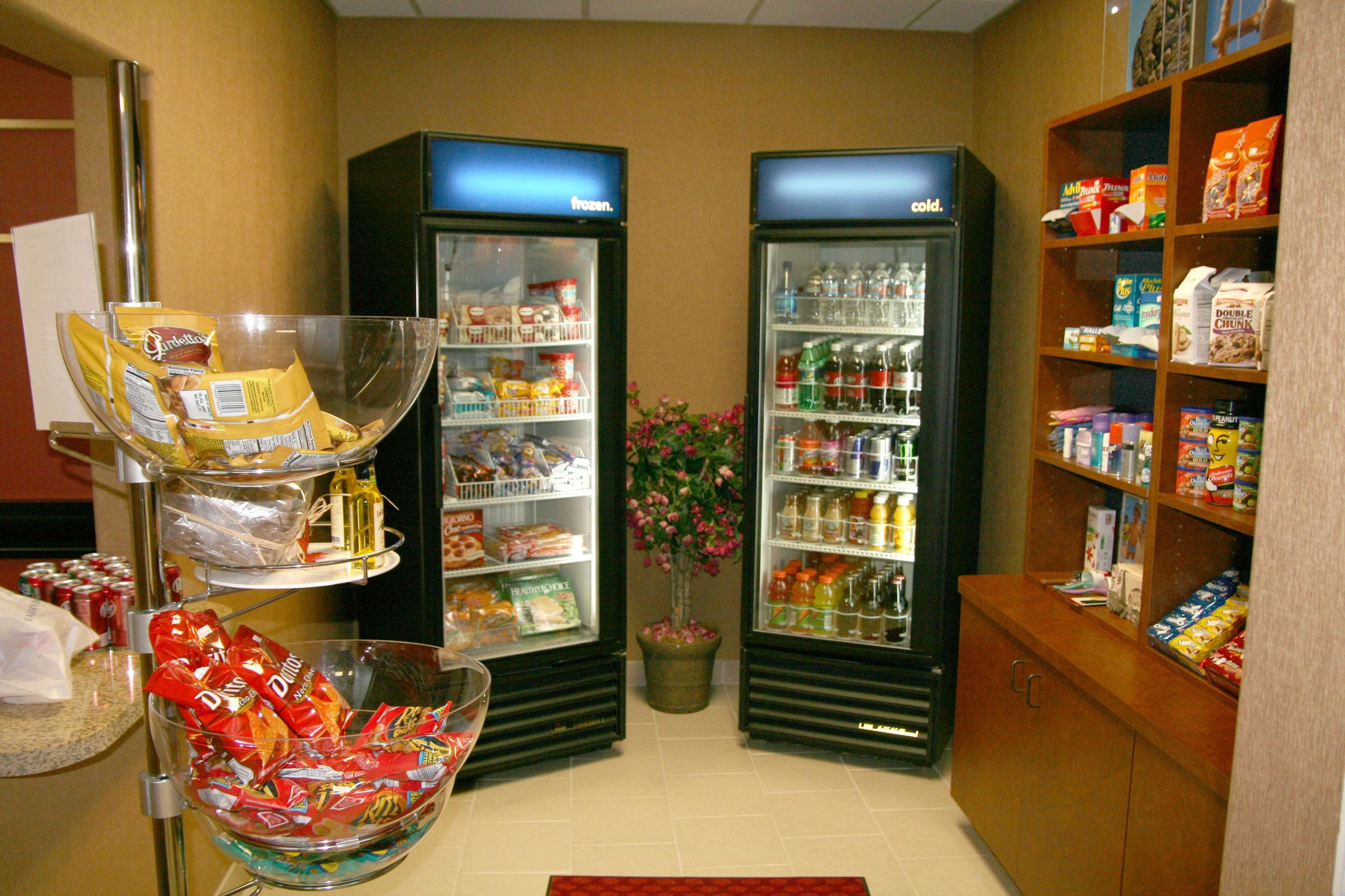 Bar/Salón Hampton Inn & Suites Red Bluff