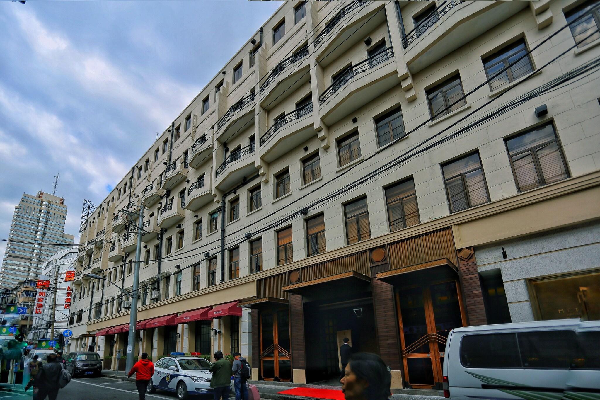 Vista Exterior Jinjiang Metropolo Hotel Classiq Nanjing Road Pede