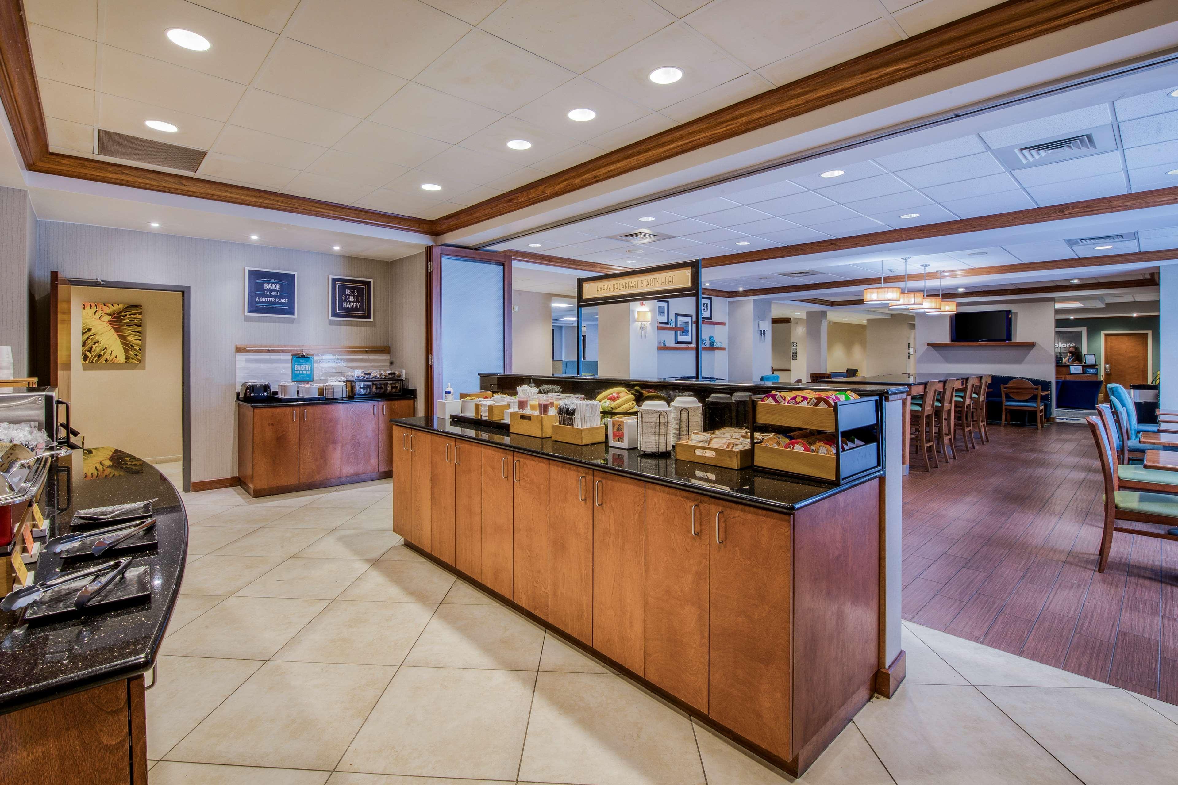 Restaurant Hampton Inn Wilmington - University Area/Smith Creek Station