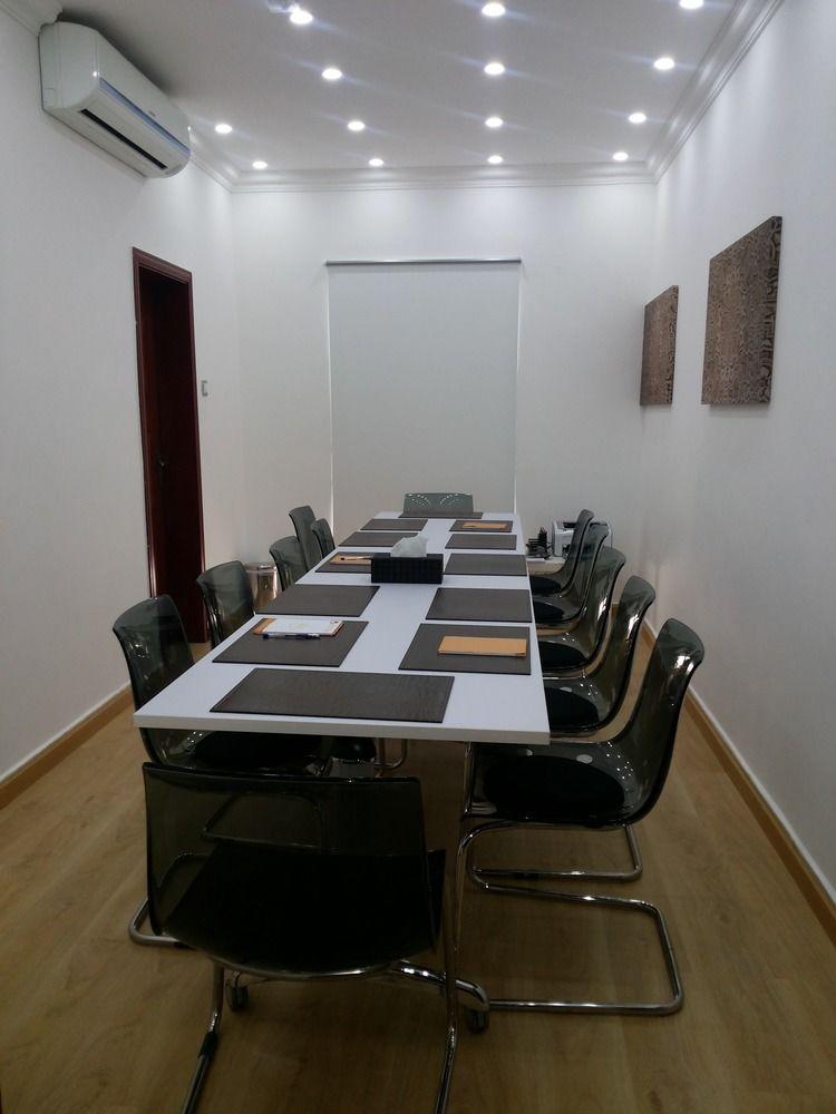 Sala de Reuniones Oman Palm Hotel Suites