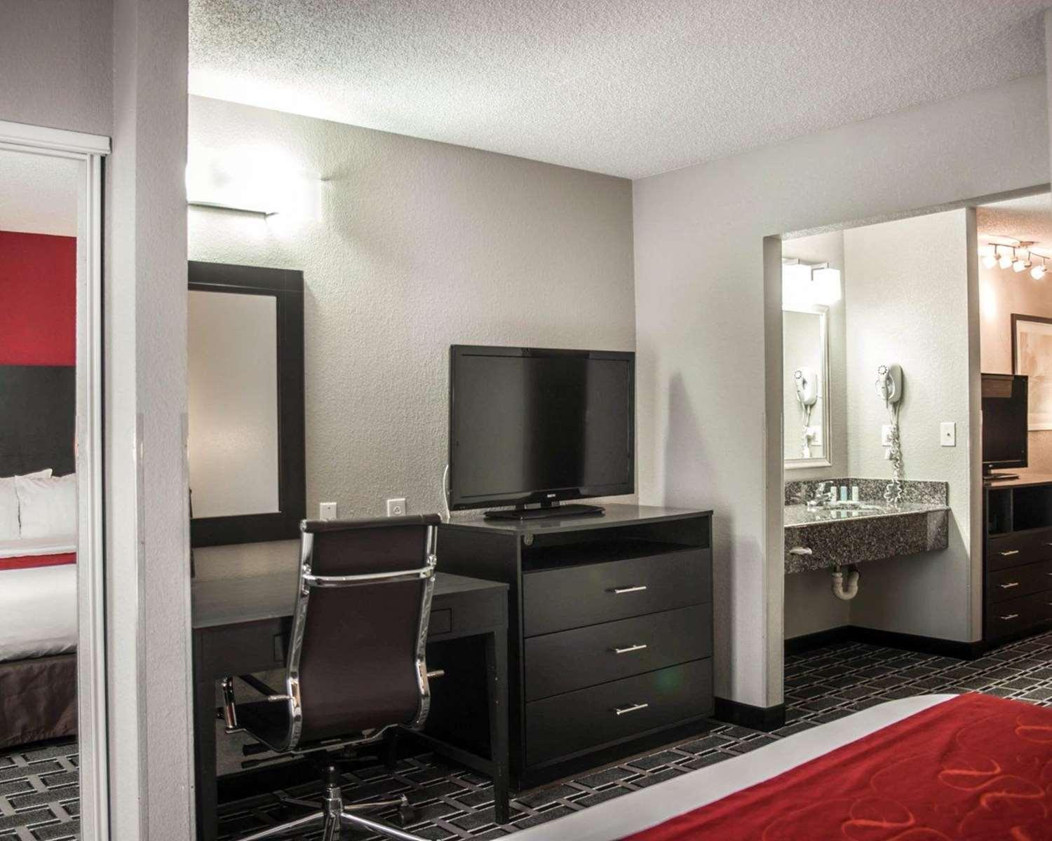 Suite Comfort Suites Nashville Airport - Bna