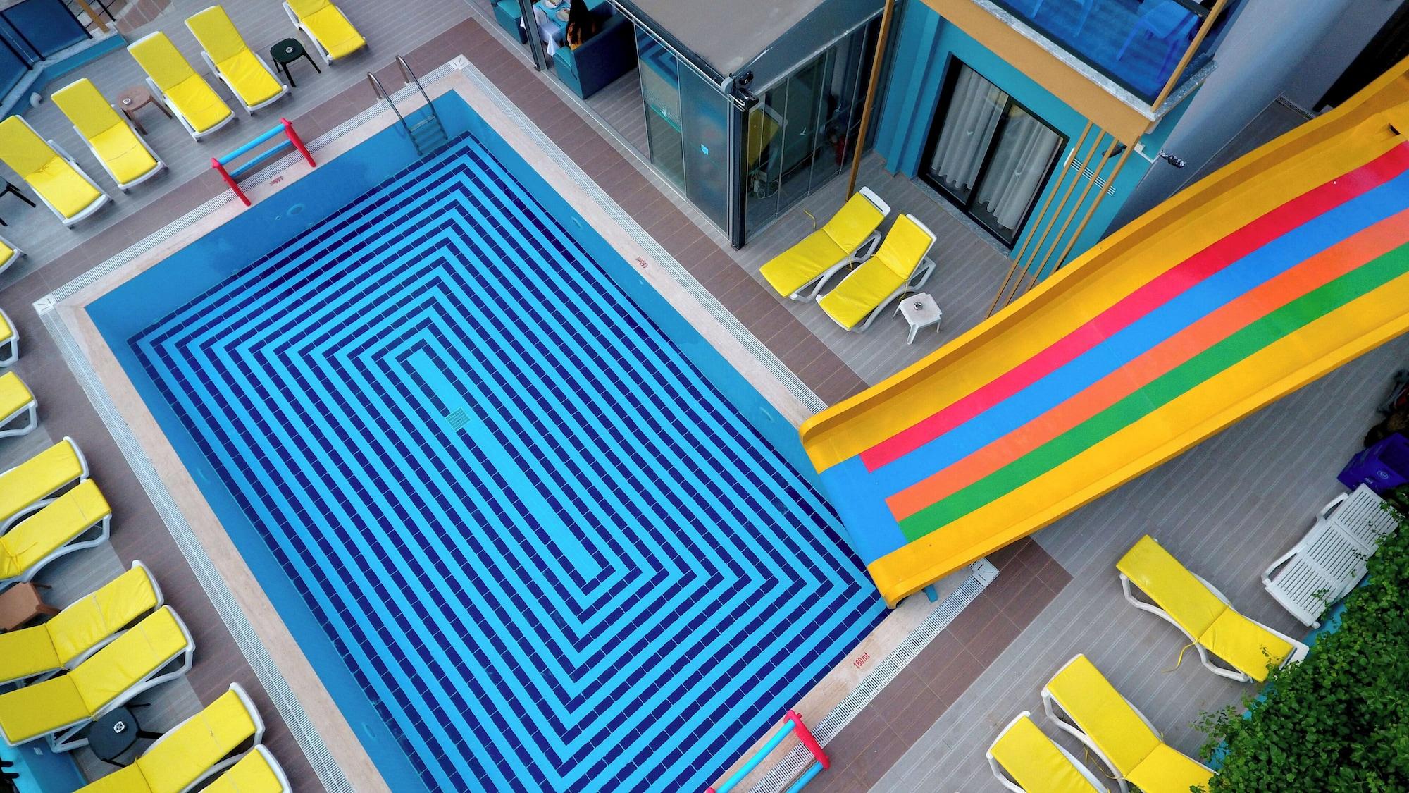 Vista Exterior Yade Luxe Otel