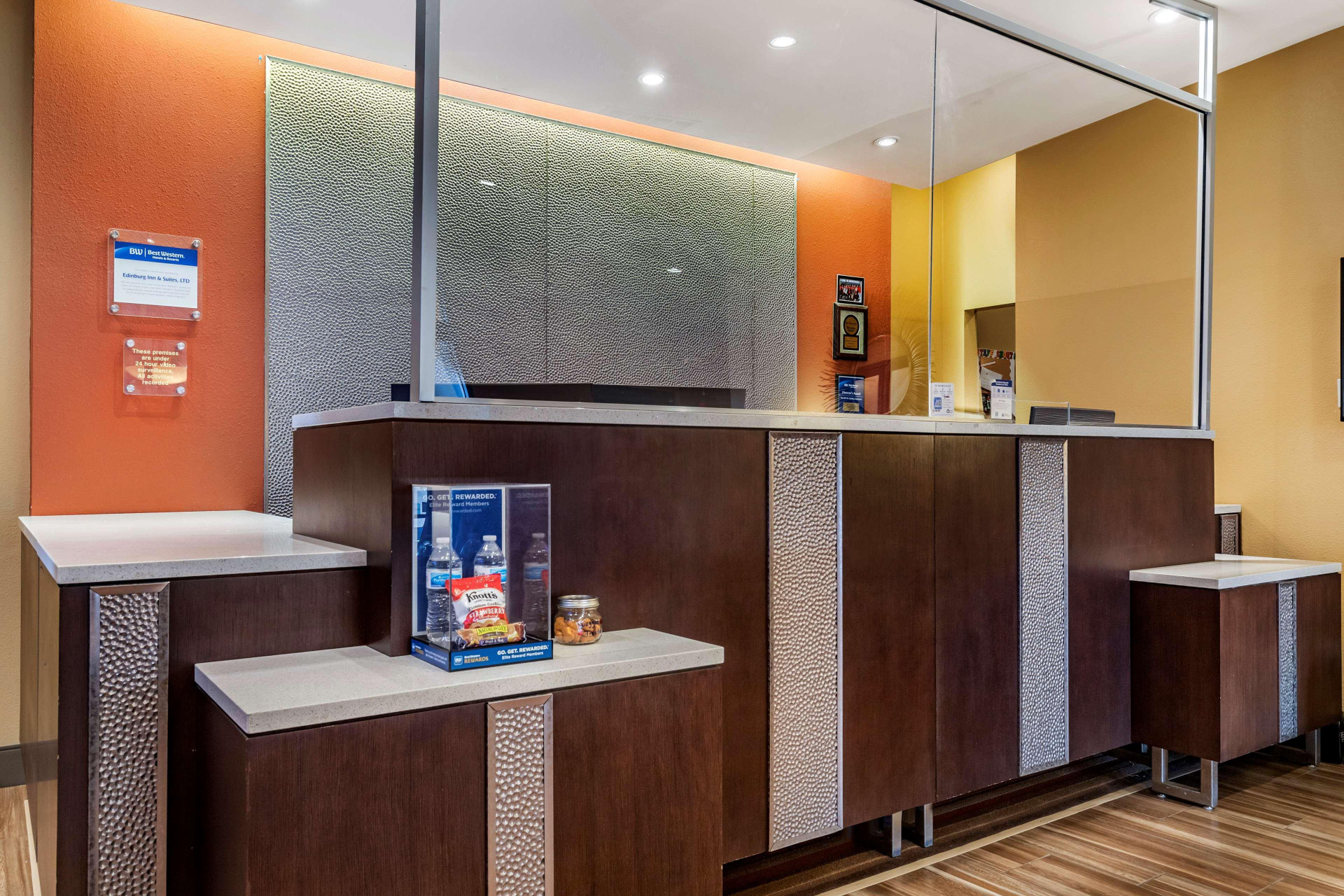Vista Lobby Best Western Plus Edinburg Inn & Suites
