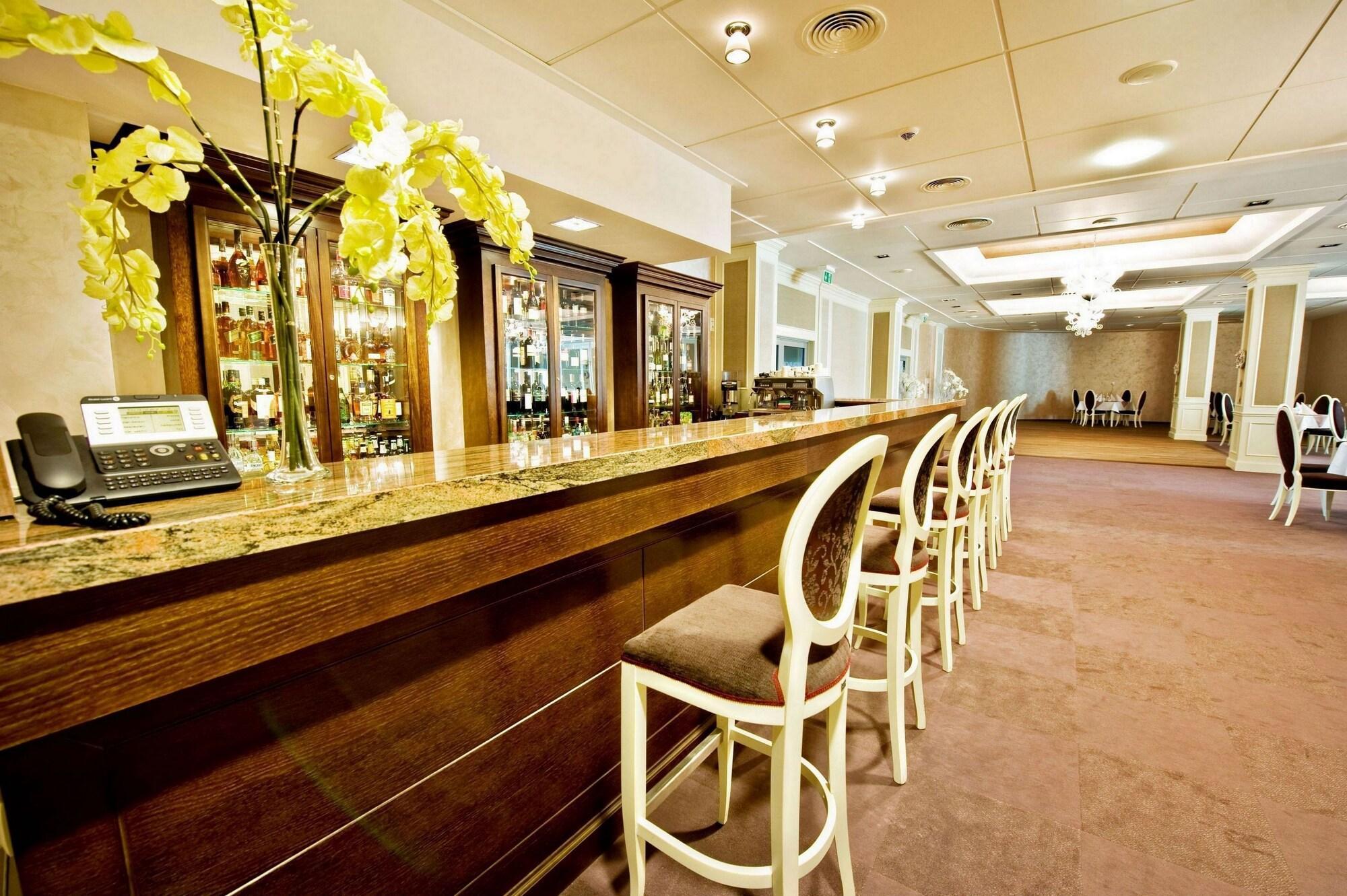 Bar/Salón Hotel Prezydencki
