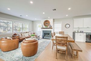 Alquiler Vacacional - Patio & Fire Pit: Retreat 2 Mi to Cape Cod Beaches