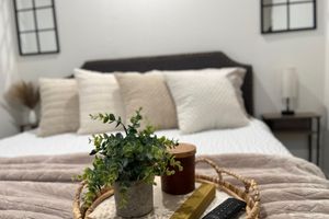 Alquiler Vacacional - Sleek+Serene ADU - Modern Kitchen • Outdoor Vibes