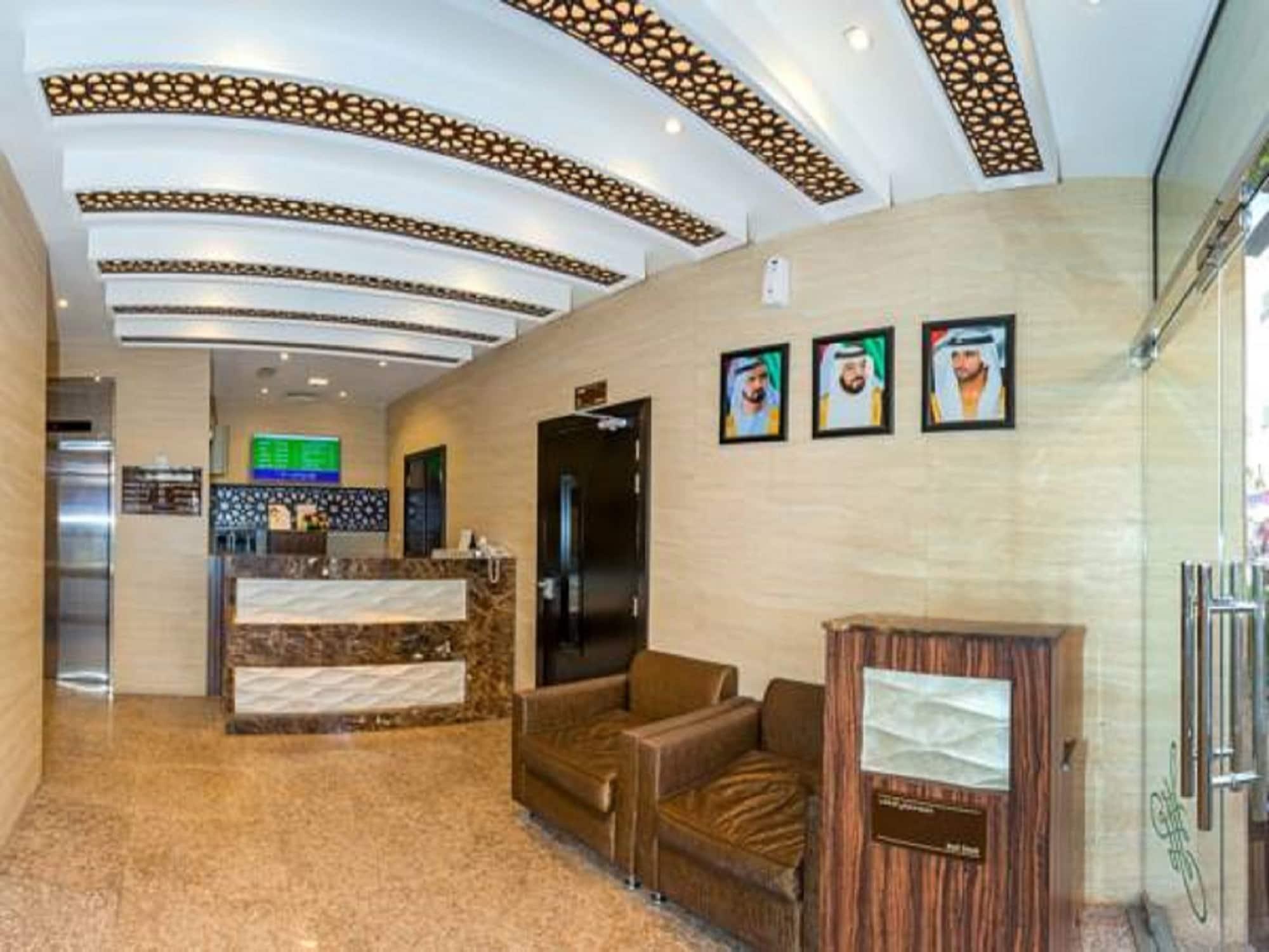 Vista Lobby Florida Square Hotel