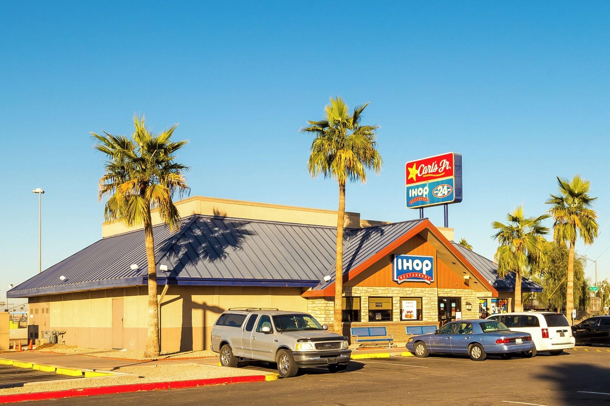 Restaurant Travelers Inn