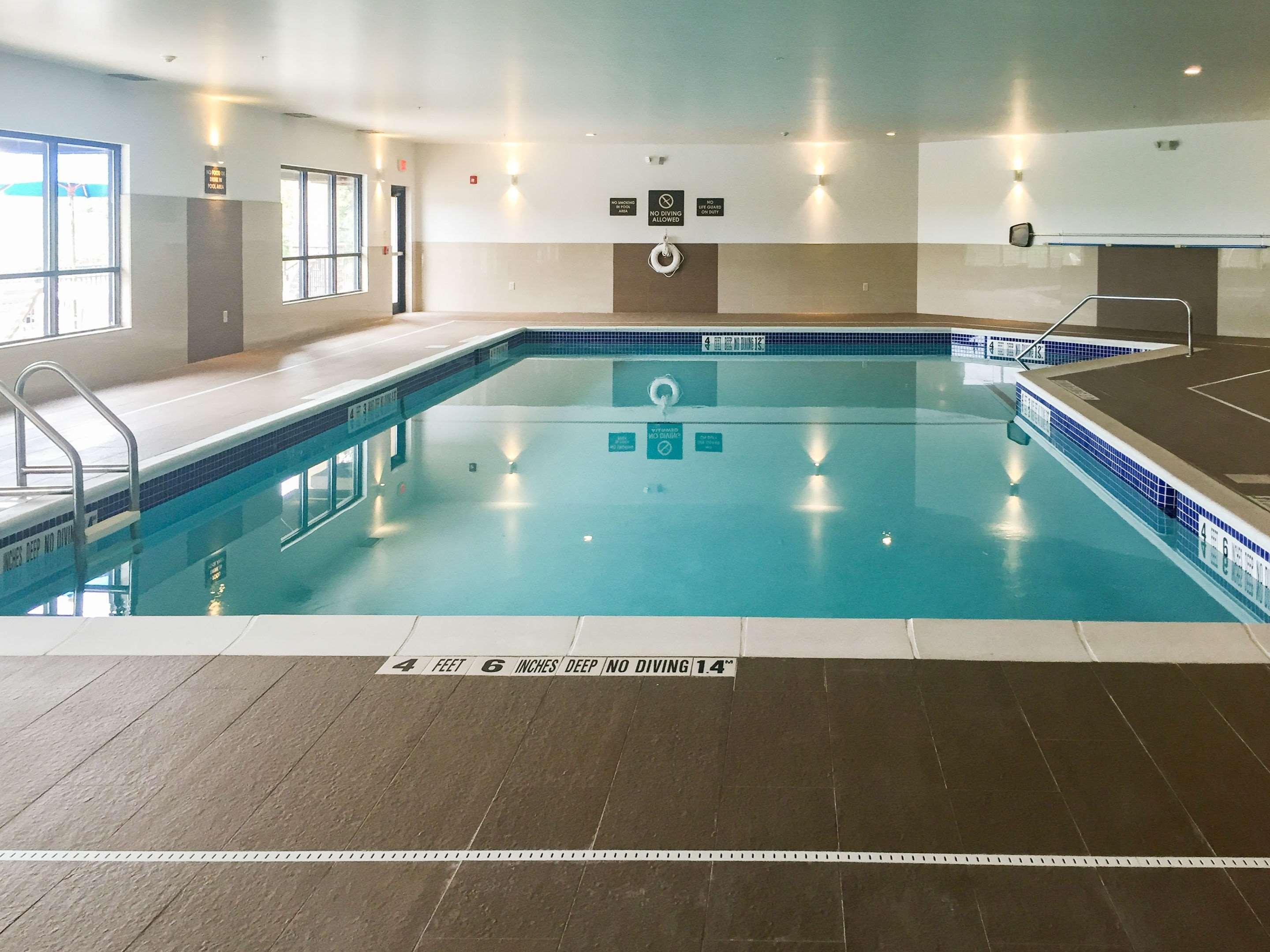 Vista Piscina Comfort Inn Latham - Albany North