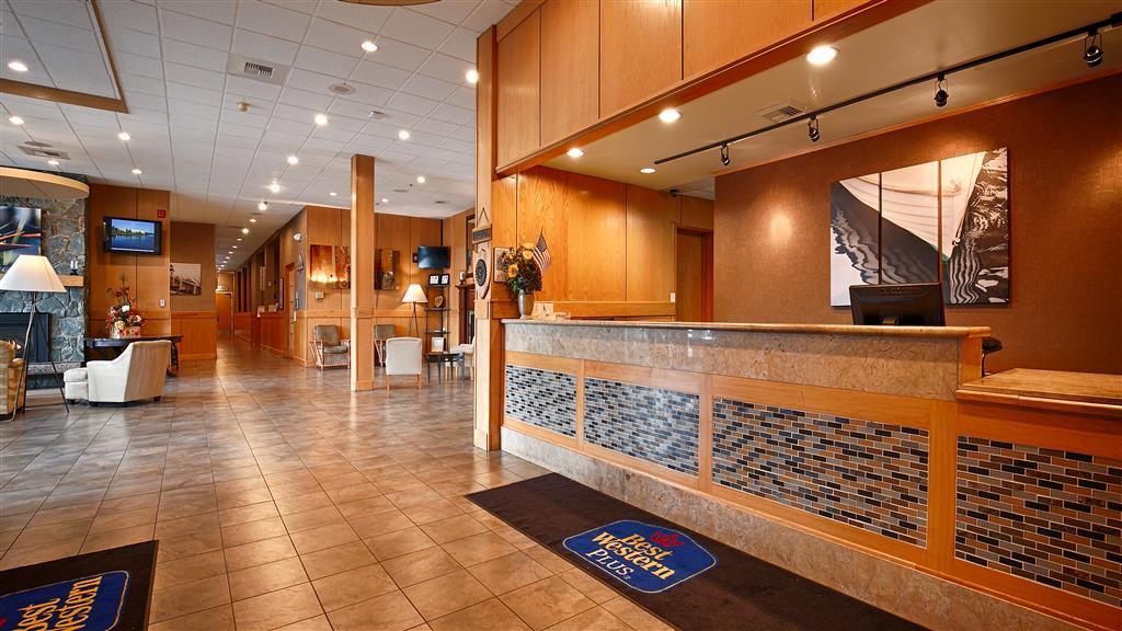 Vista Lobby Best Western Plus Silverdale Beach Hotel