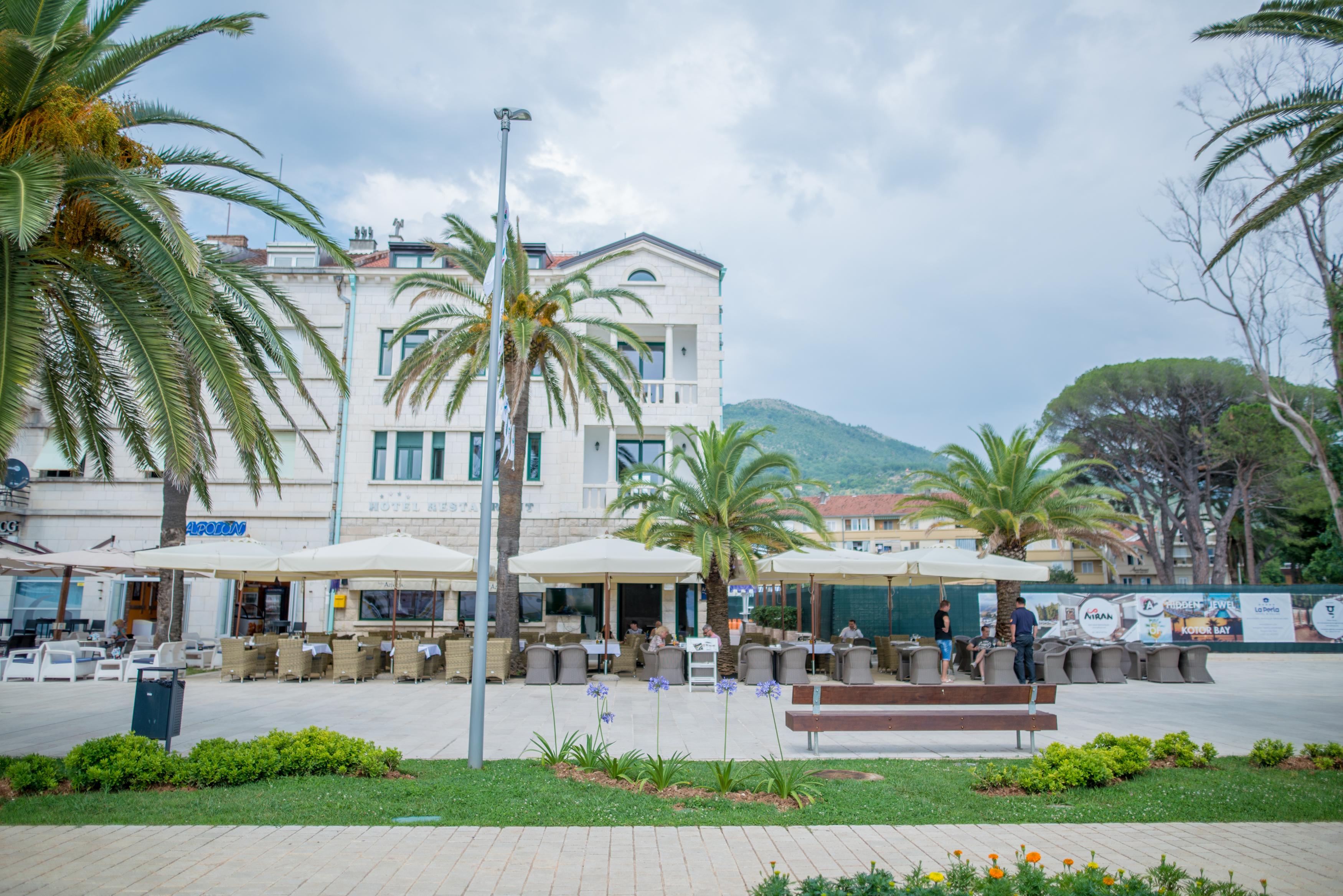 Vista Exterior Hotel Astoria Tivat