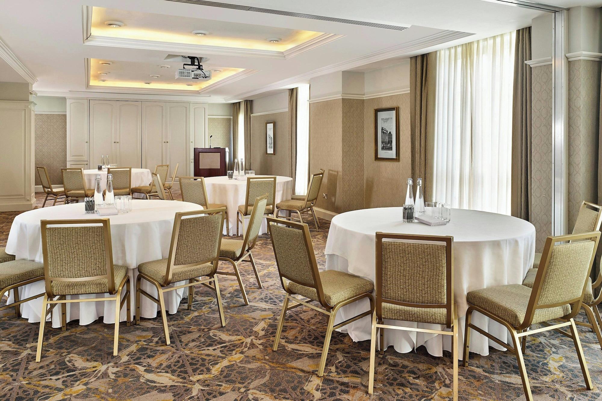 Bar/Salón The College Green Hotel Dublin, Autograph Collection