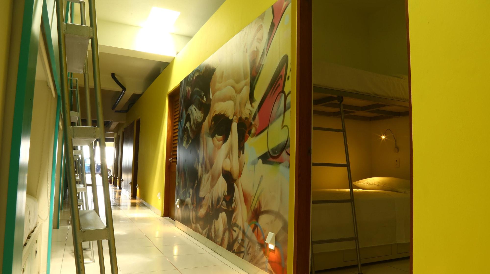 Varios Hostel Tropico 20º OceanFront