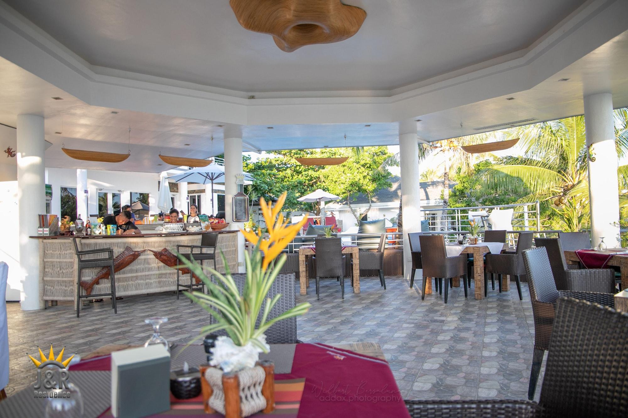 Vista Lobby J&R Residence