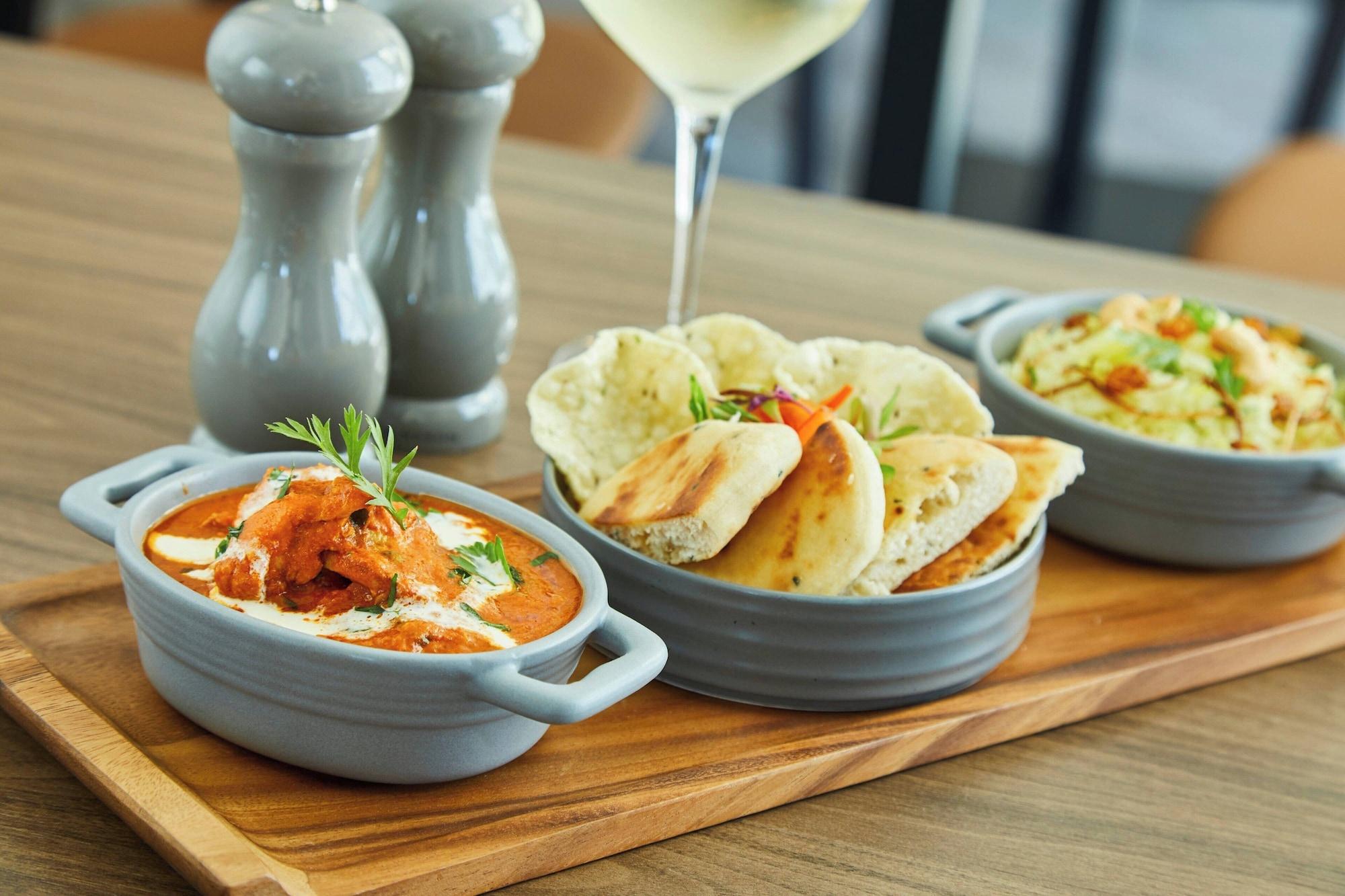 Bar/Salón Courtyard by Marriott London Heathrow Airport